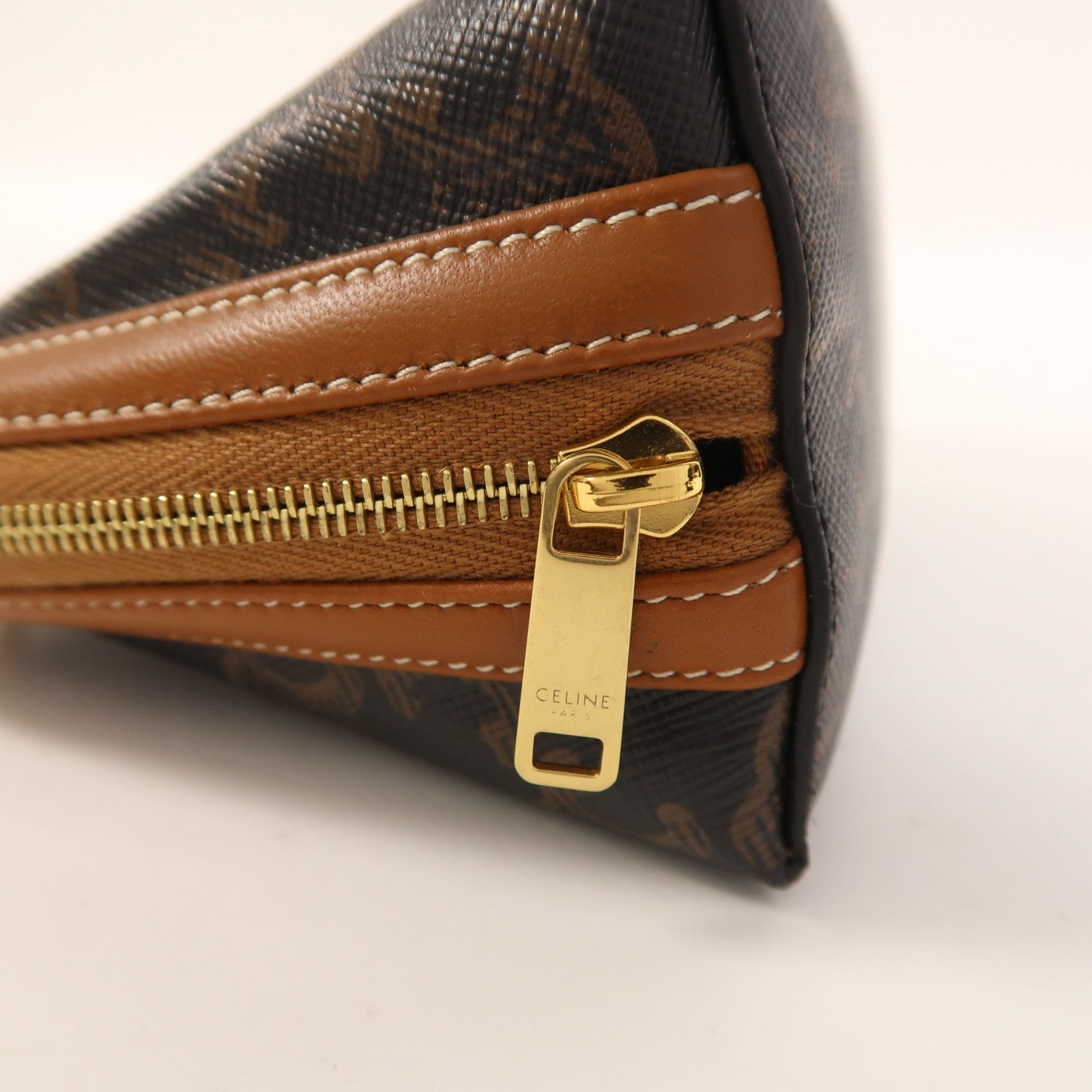 CELINE 塗層帆布Clutch On Chain金扣鏈帶肩背袋