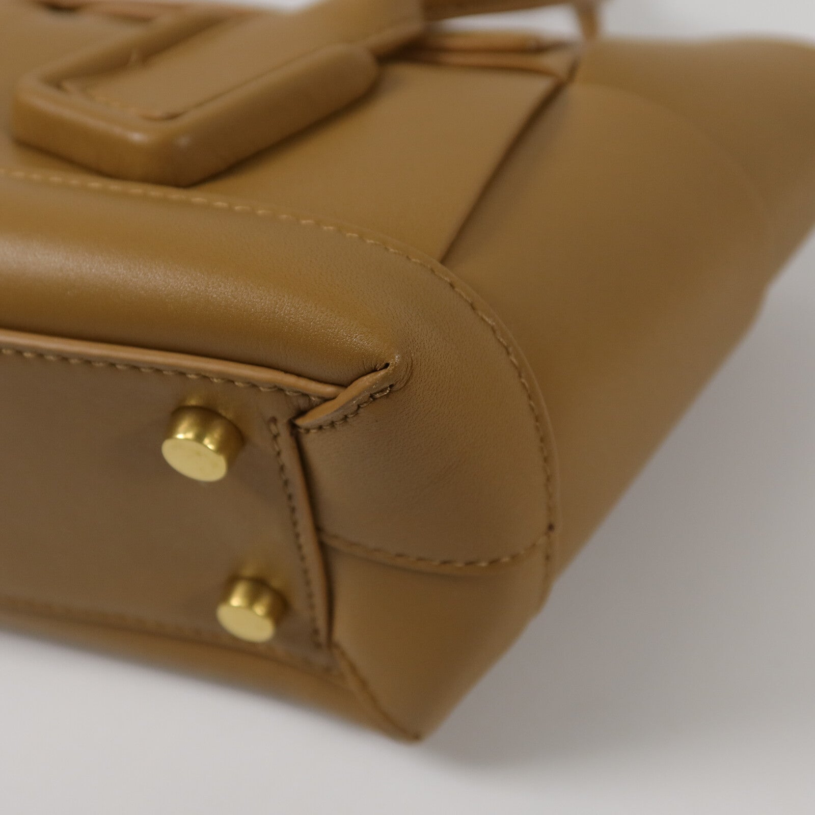 BOTTEGA VENETA 牛皮皮革Arco 22手挽肩背兩用袋