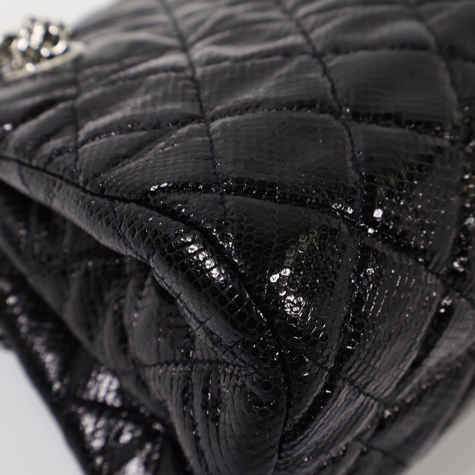 CHANEL 蜥蝪皮革Chain Shoulder銀扣鏈帶肩背袋