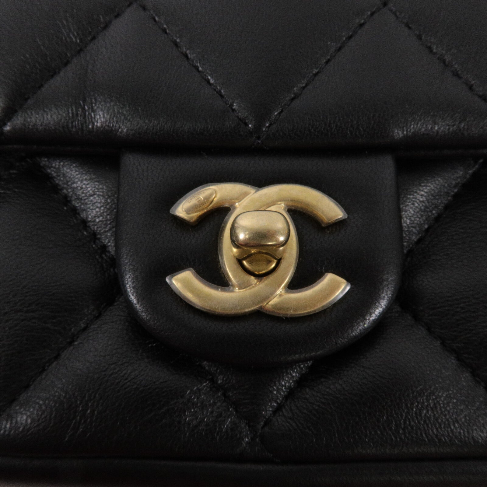 CHANEL 羊皮皮革CoCo Heart Flap鏈帶肩背袋