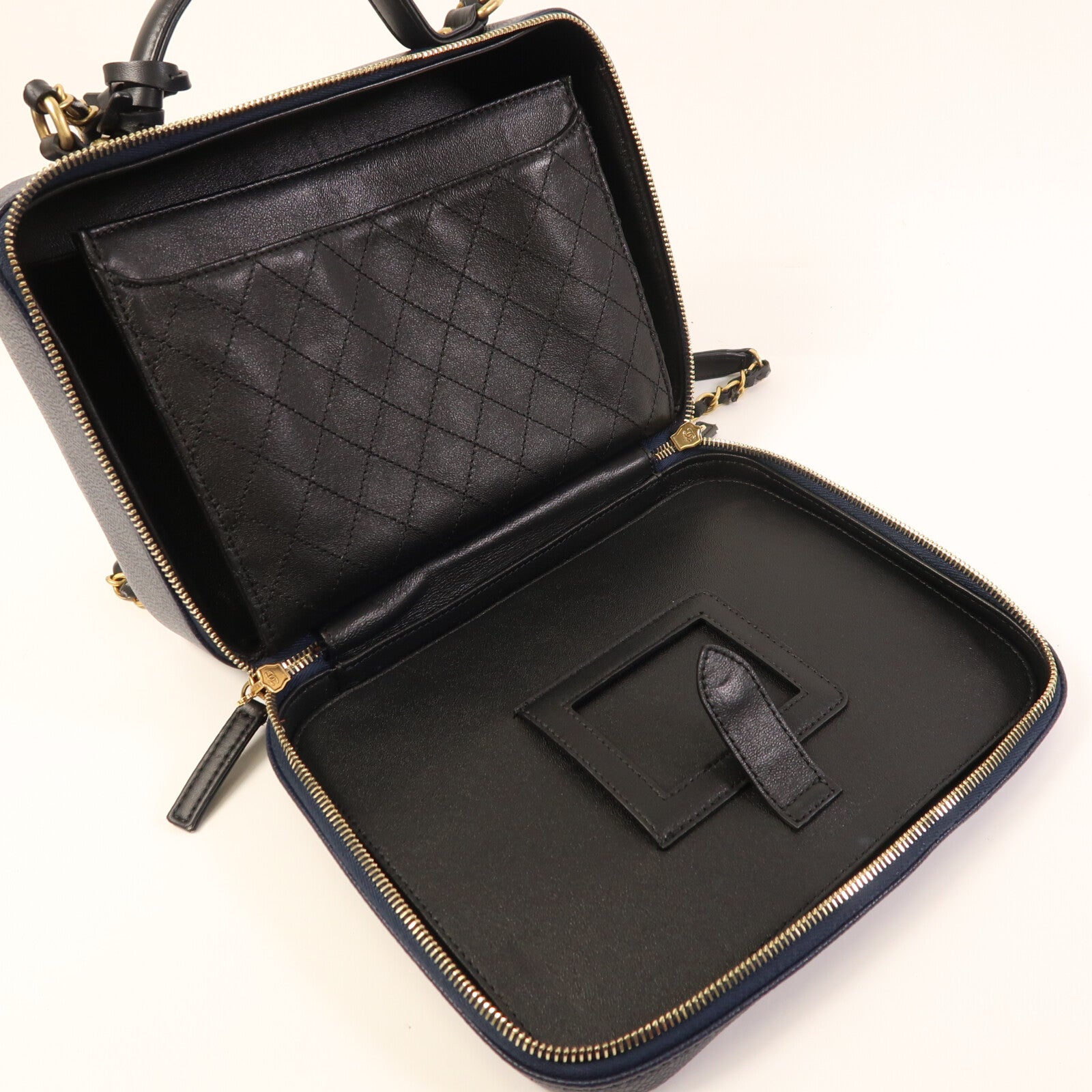 CHANEL 牛皮皮革Filigree Vanity Case金扣手挽肩背兩用袋