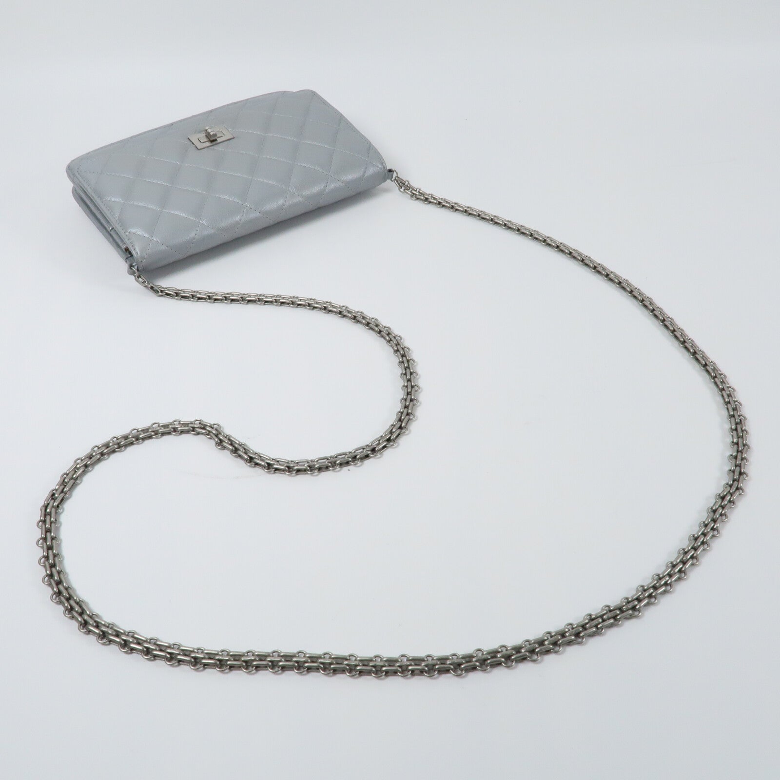 CHANEL 牛皮皮革WOC Wallet On Chain銀扣鏈帶肩背袋