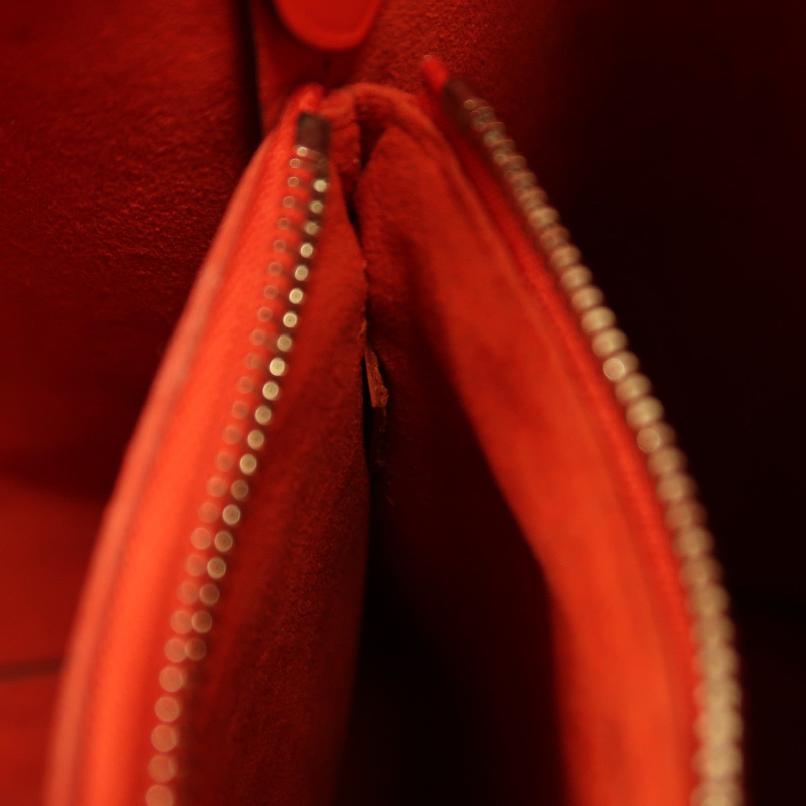 LOUIS VUITTON Epi Neo Noe MM銀扣手挽肩背兩用袋深藍色/紅色