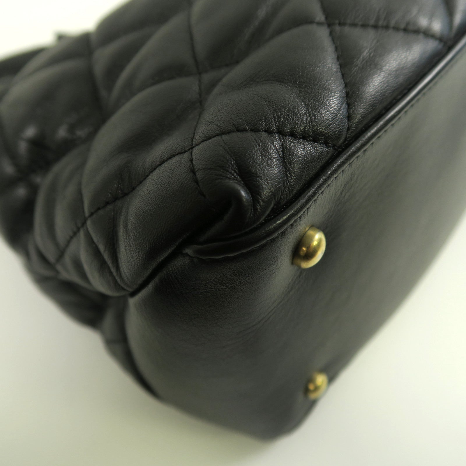 CHANEL 【激減優惠】菱格牛皮皮革Chain Shoulder金扣肩背袋黑色