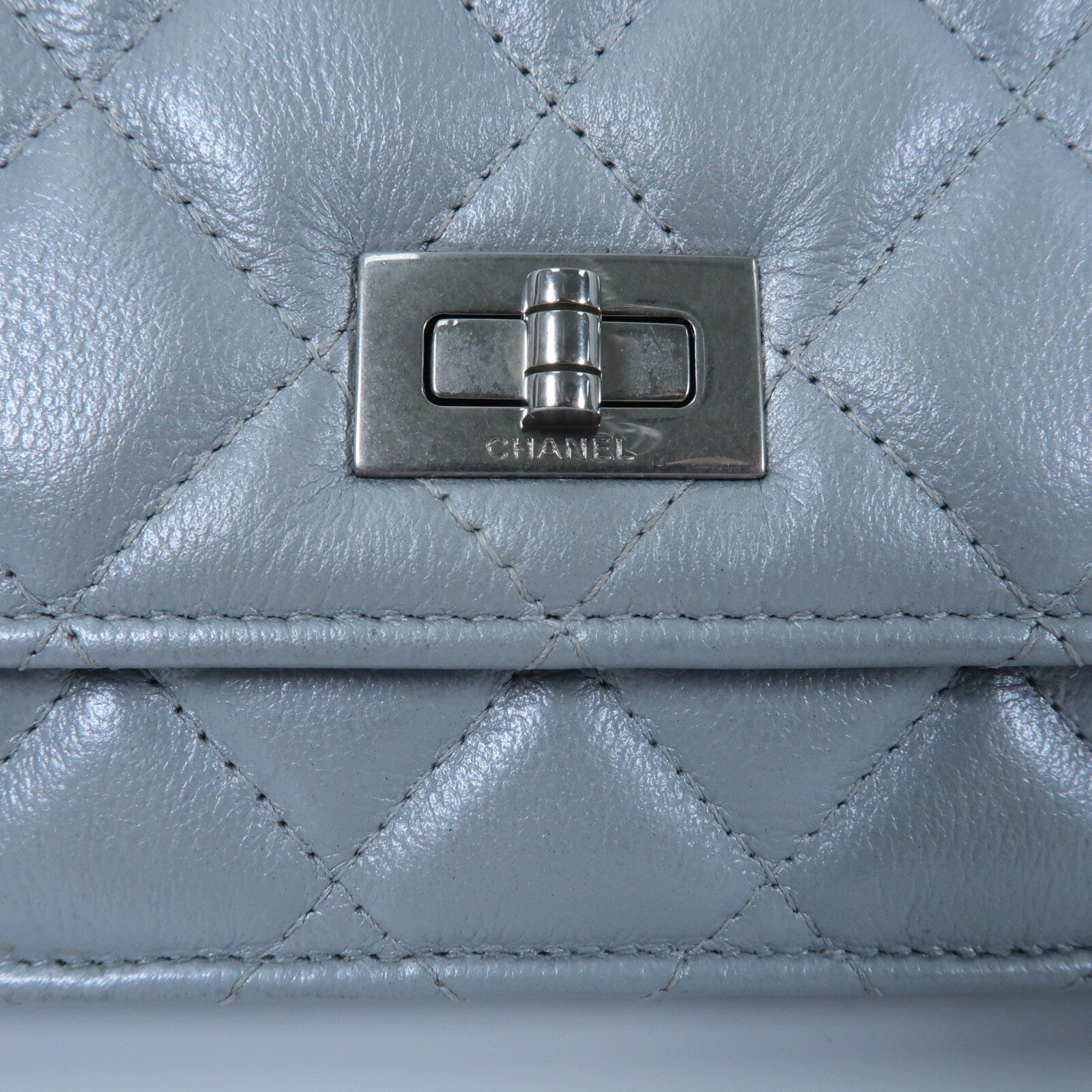 CHANEL 牛皮皮革WOC Wallet On Chain銀扣鏈帶肩背袋