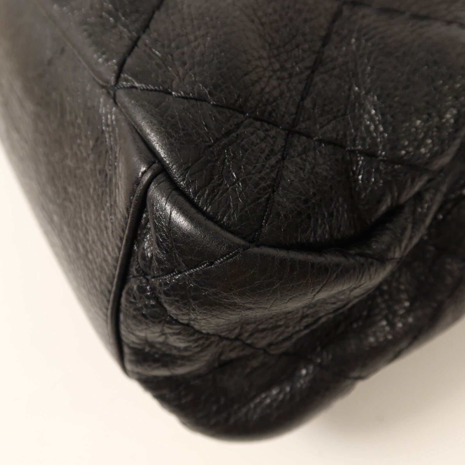 CHANEL 牛皮皮革Shoulder Bag銀扣肩背袋