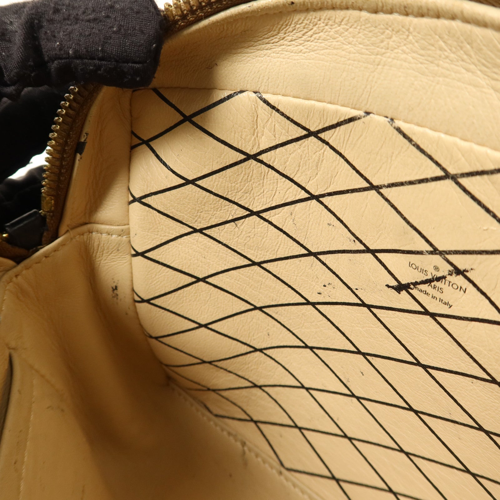 LOUIS VUITTON 帆布Petite Malle Soft MM金扣肩背袋