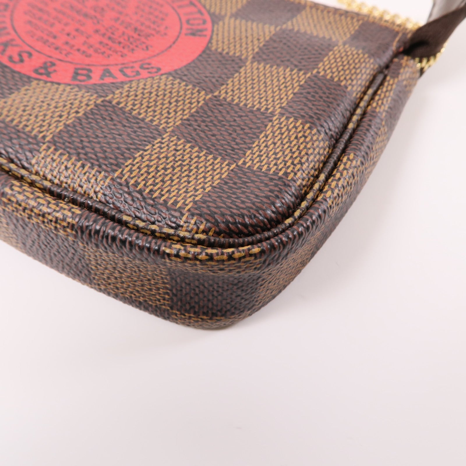 LOUIS VUITTON Damier Mini Pochette Accessoires金扣手挽袋棕色
