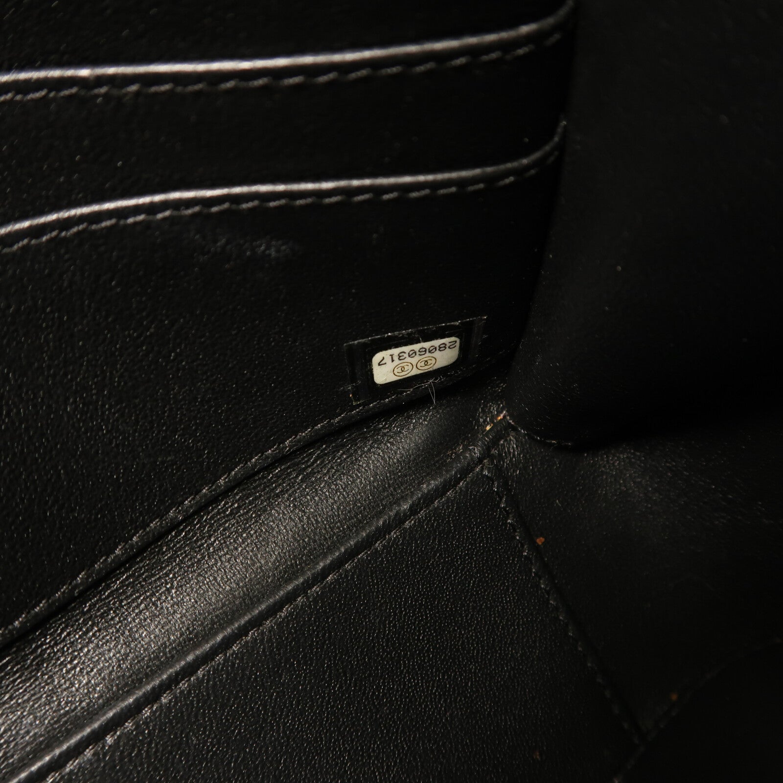 CHANEL 牛皮皮革Filigree Vanity Case金扣手挽肩背兩用袋