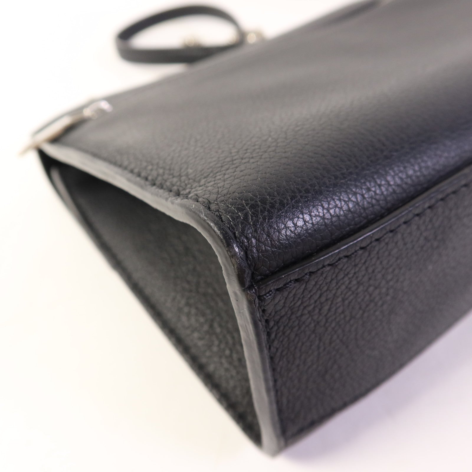 LOUIS VUITTON 牛皮皮革Mylockme銀扣鏈帶肩背袋