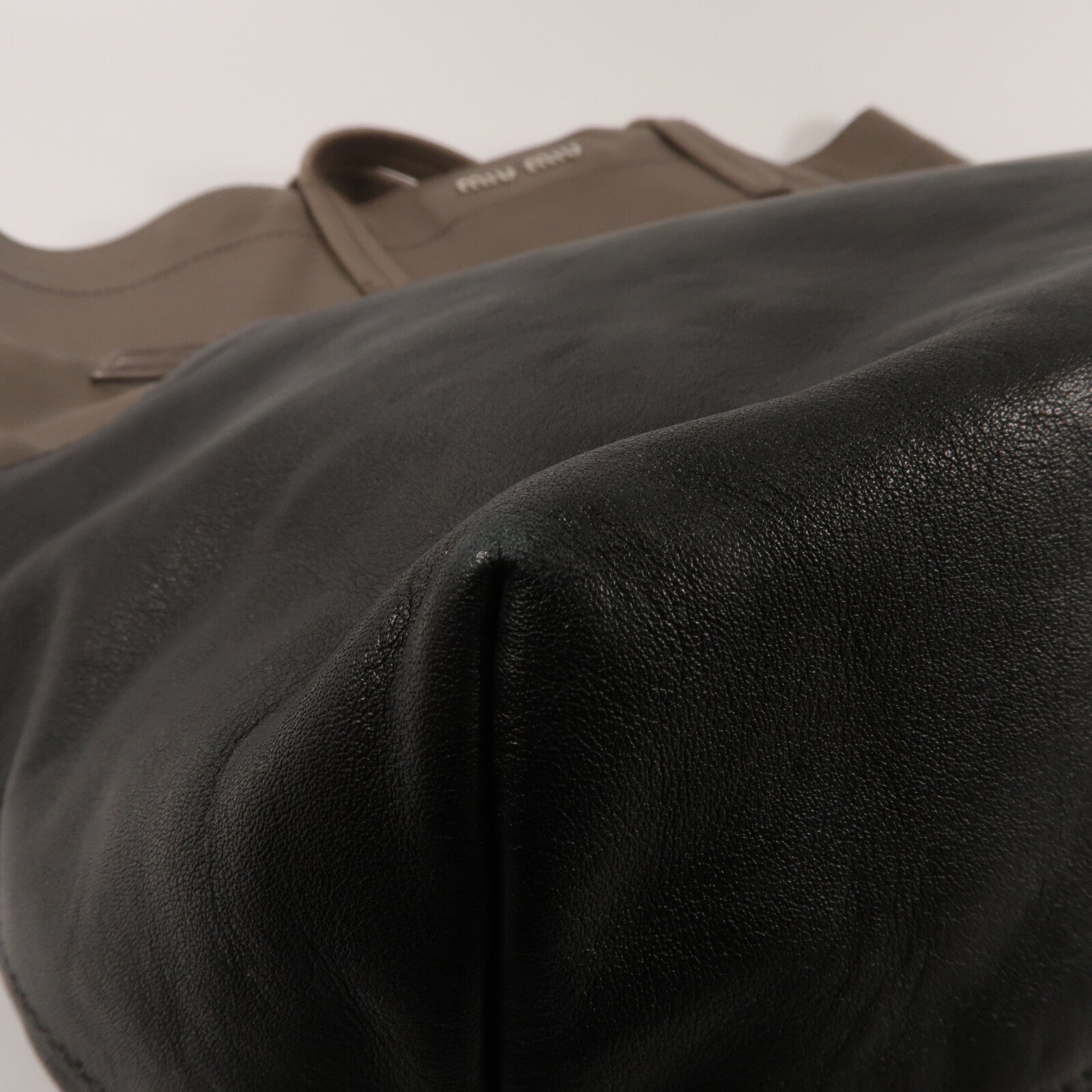 Miu Miu 牛皮皮革Tote Bag手挽袋