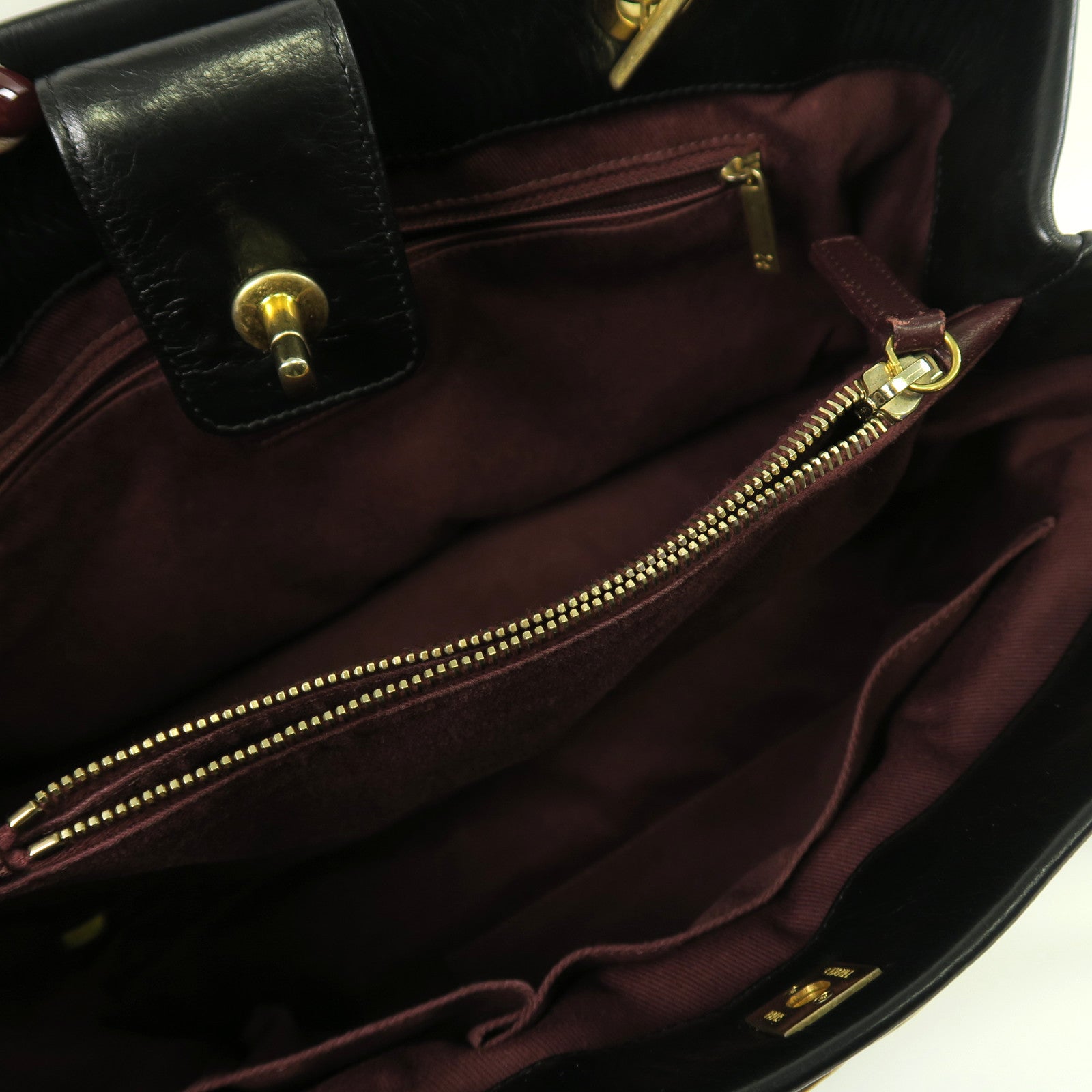 CHANEL 【激減優惠】菱格牛皮皮革Chain Shoulder金扣肩背袋黑色