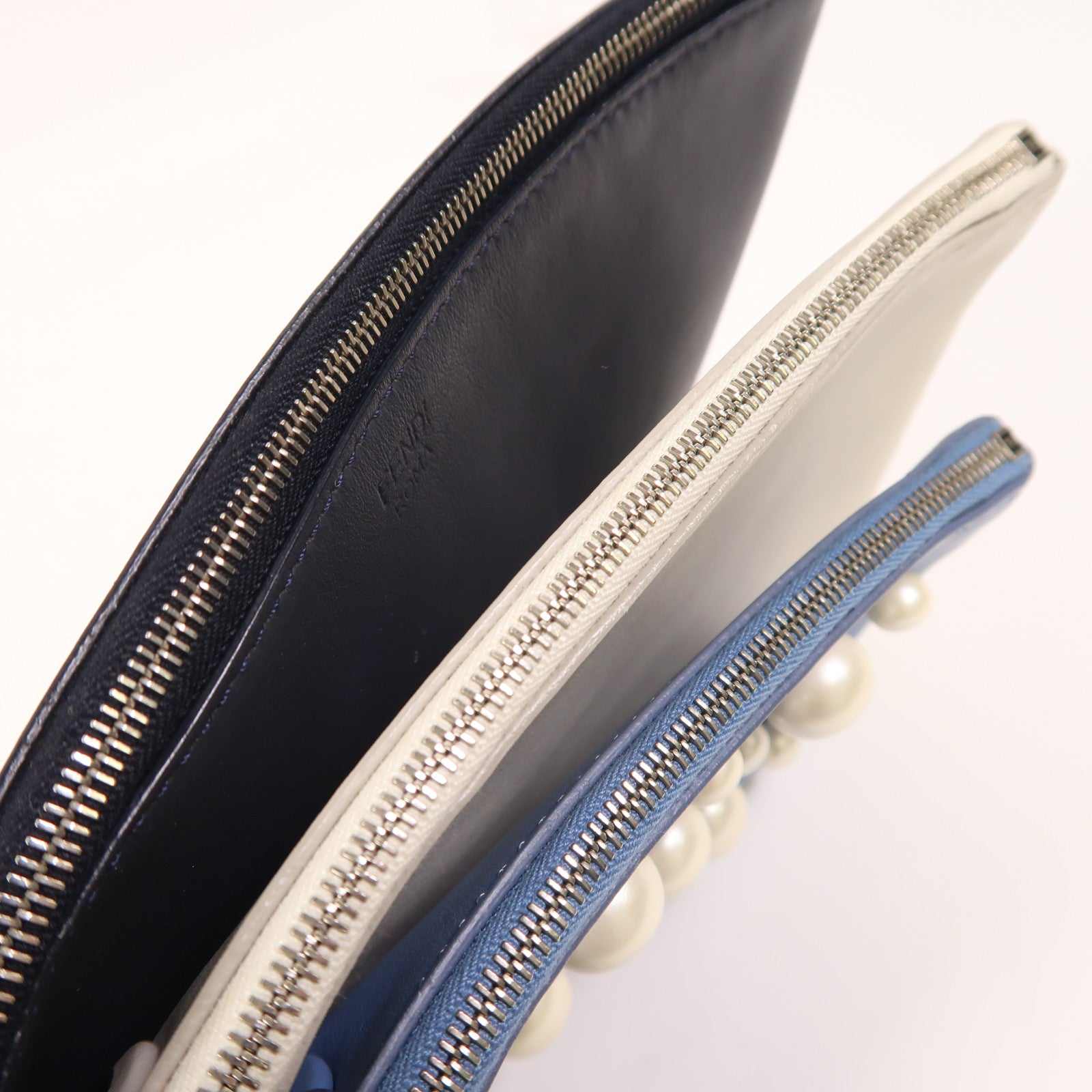 FENDI 牛皮皮革Triplette Clutch銀扣手拿包