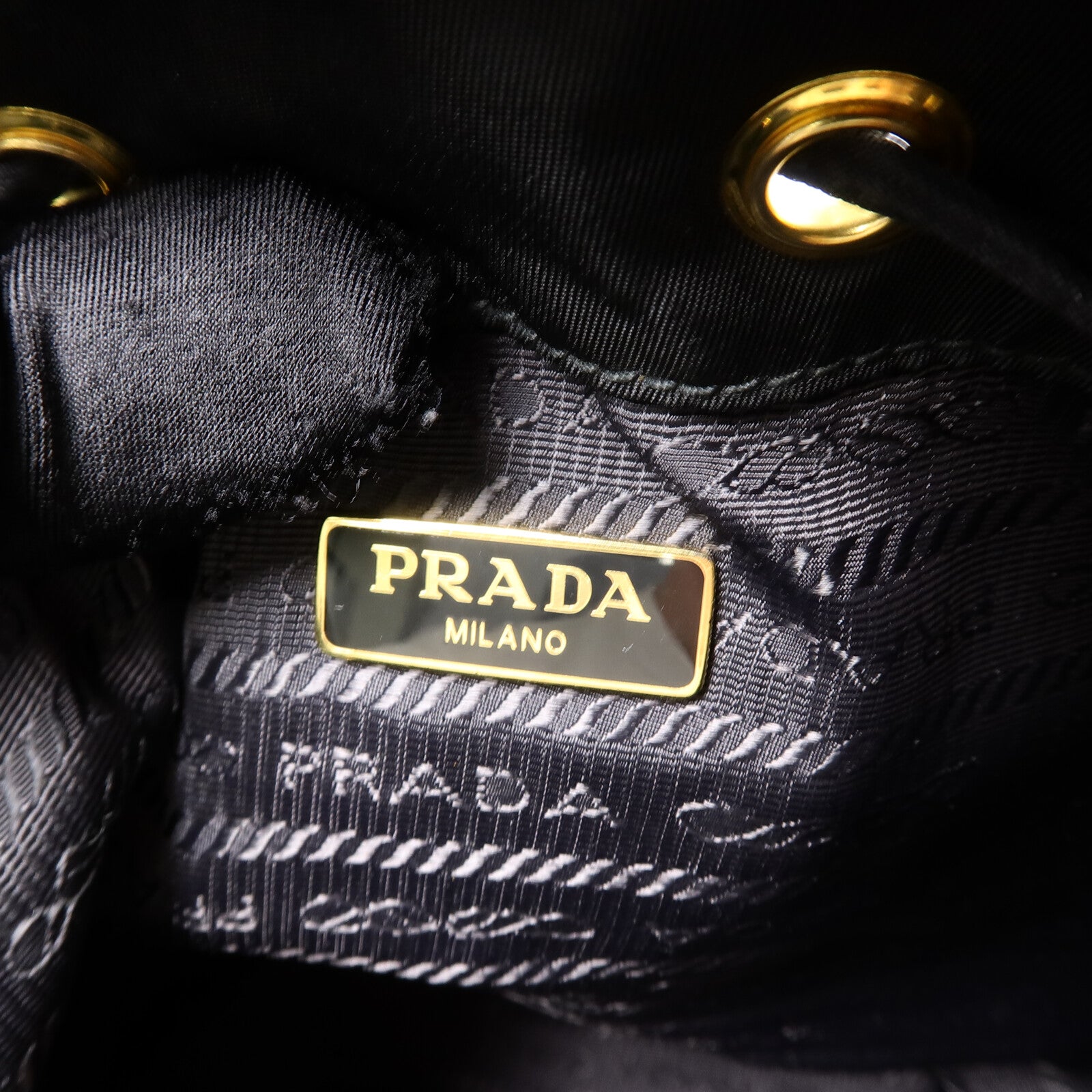PRADA 尼龍Bucket Bag手挽肩背兩用袋