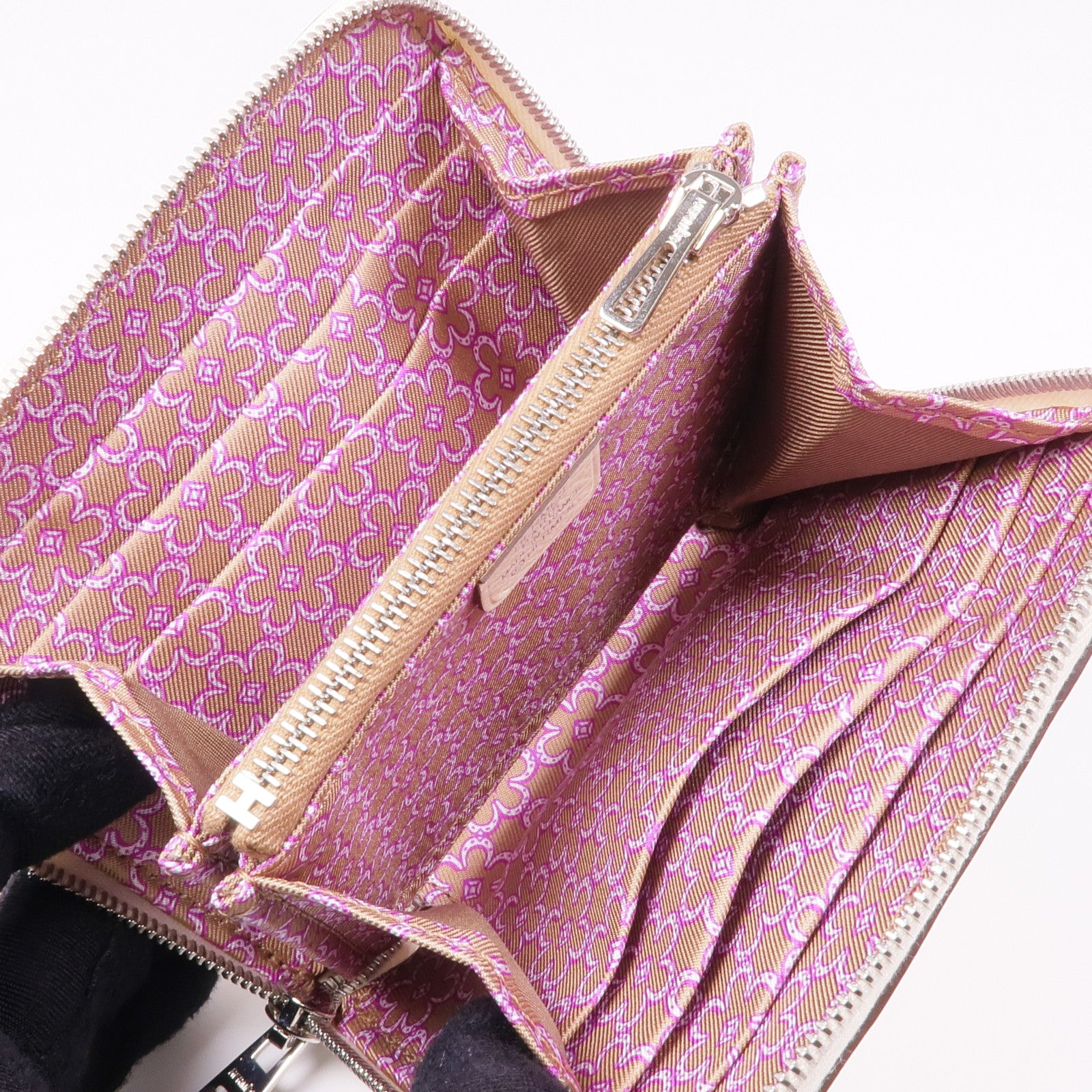 HERMES Epsom皮革Silk In Compact Short Wallet銀扣錢包Nata