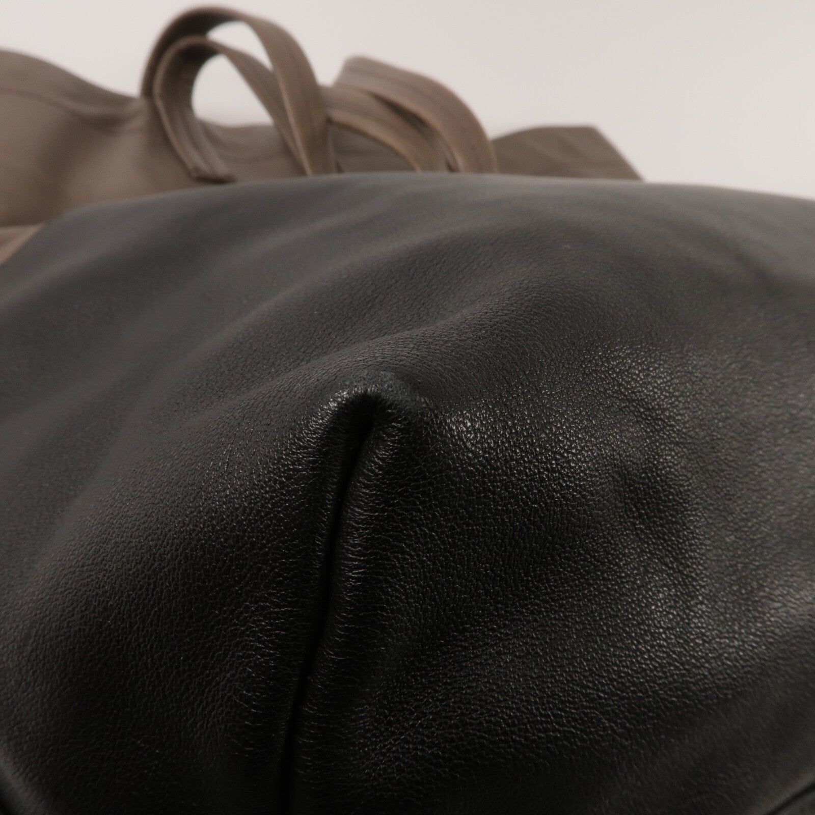 Miu Miu 牛皮皮革Tote Bag手挽袋