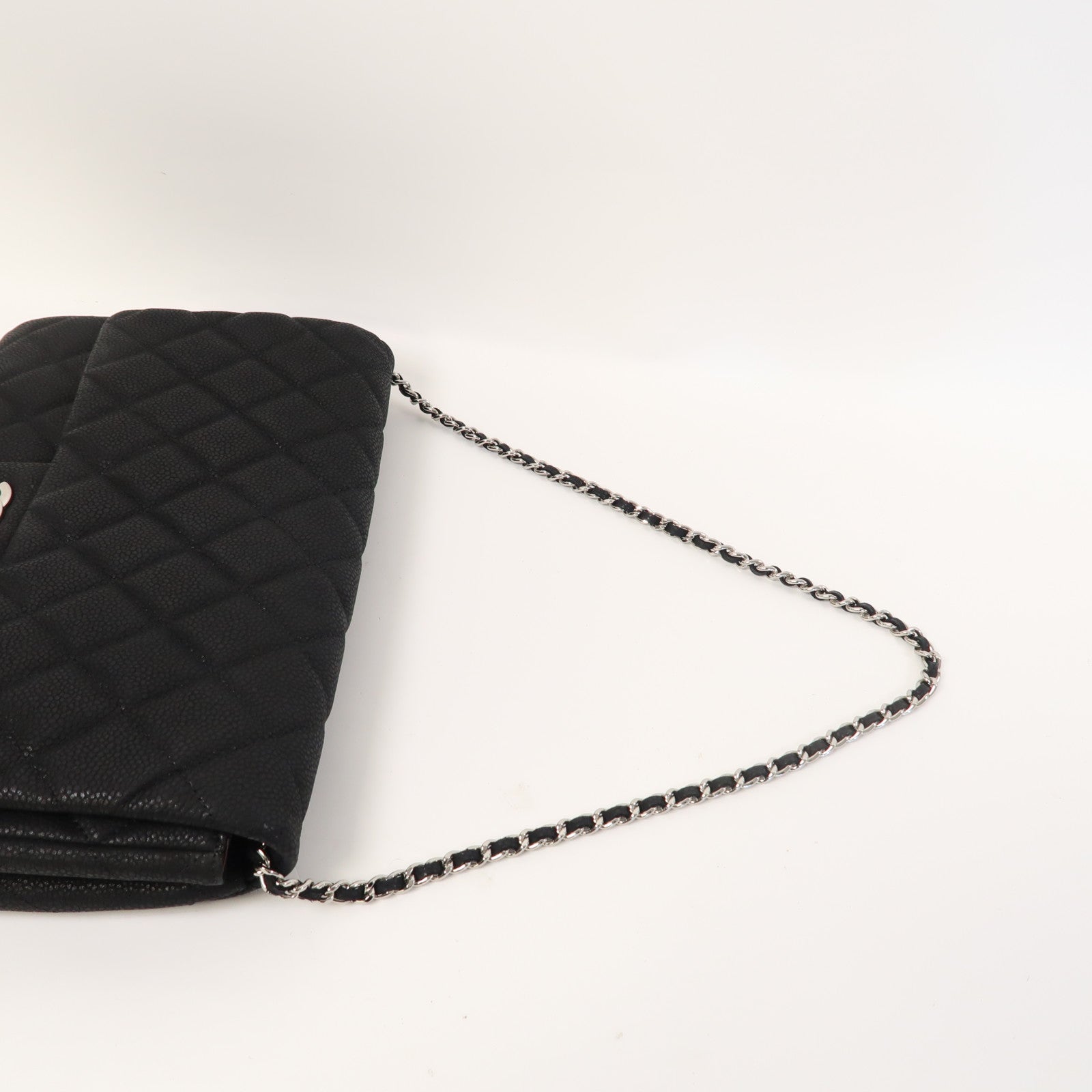 CHANEL 菱格Caviar皮革Shoulder Bag銀扣鏈帶肩背袋黑色