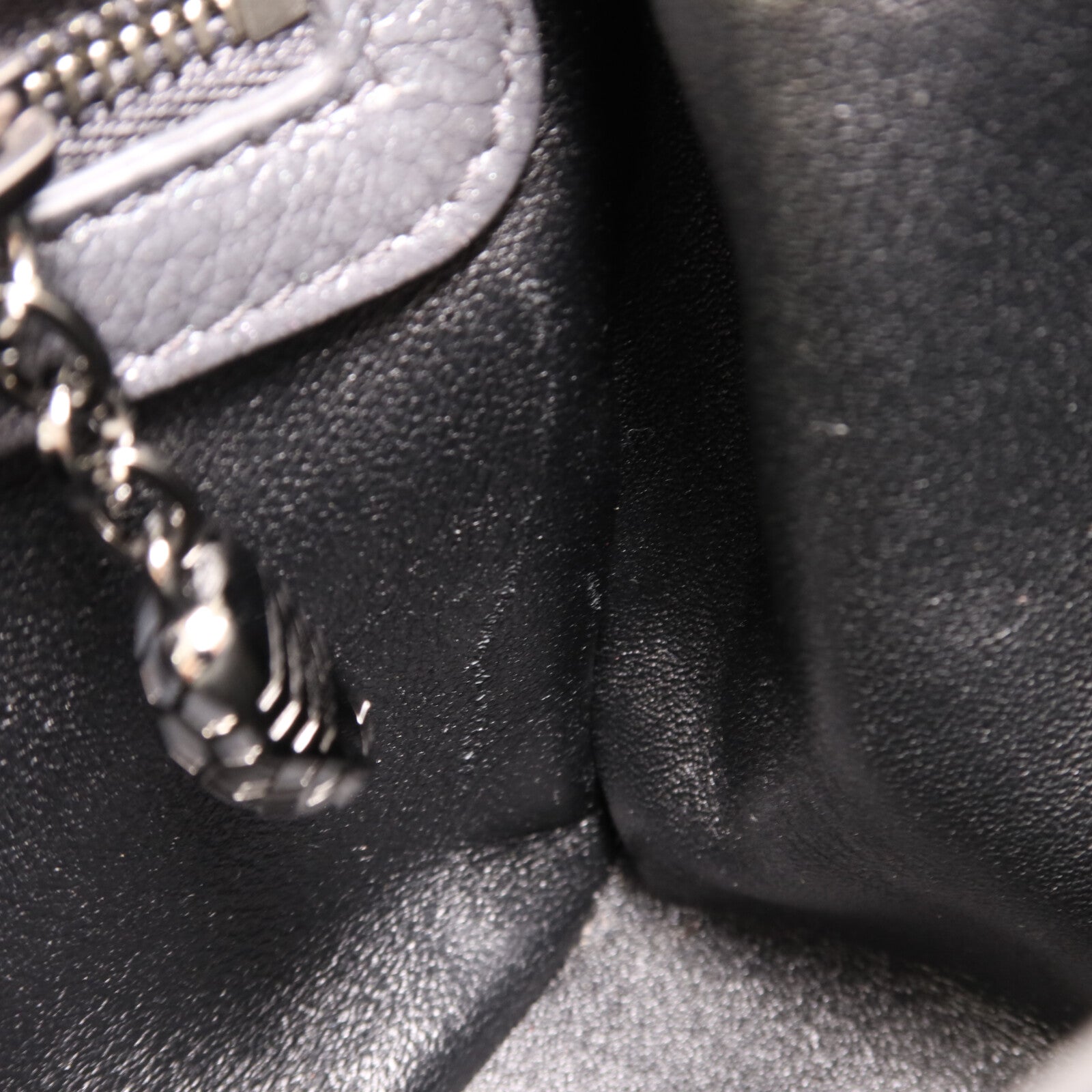 BVLGARI 牛皮皮革Flap Cover銀扣肩背袋