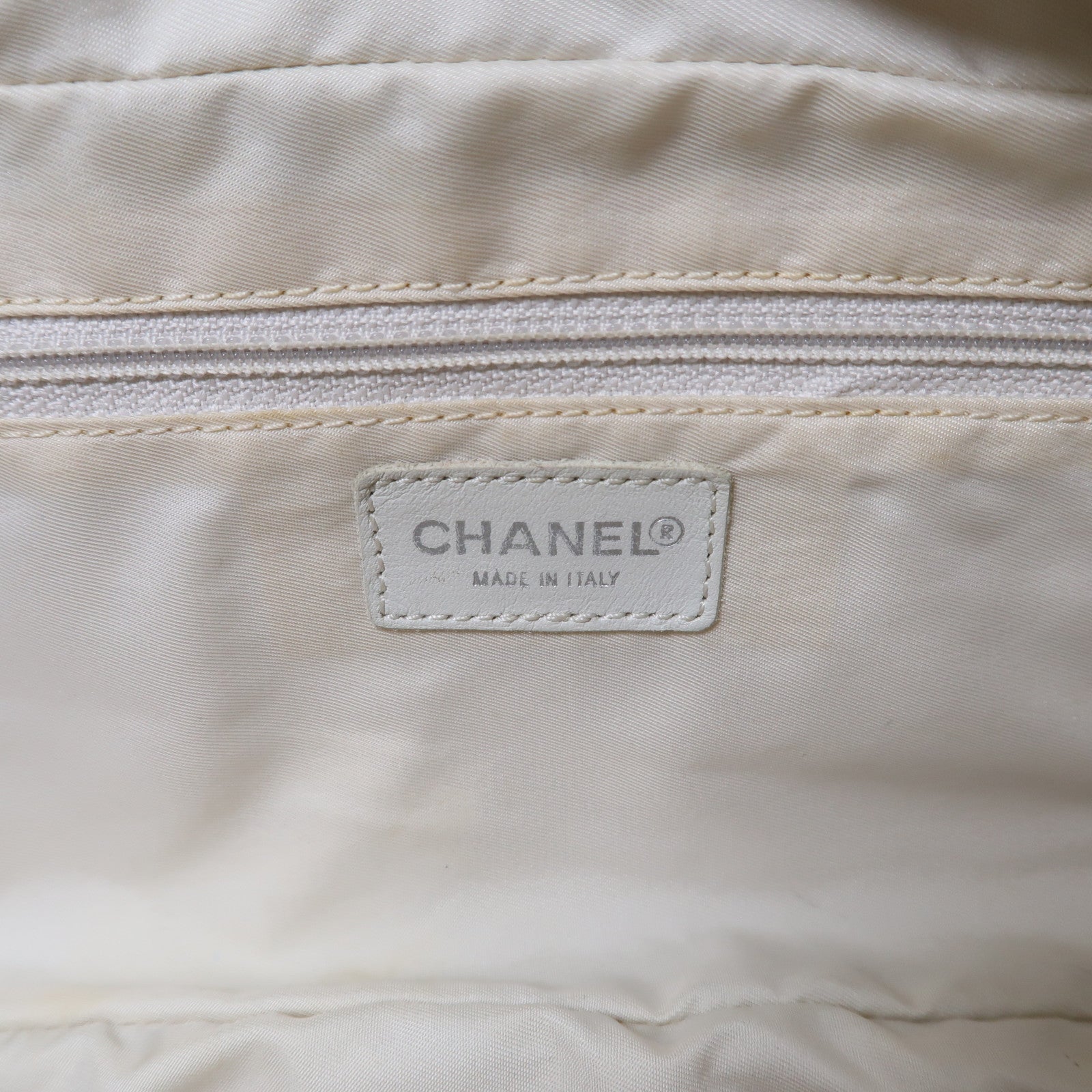 CHANEL 【激減優惠】帆布Shoulder Bag銀扣肩背袋米色