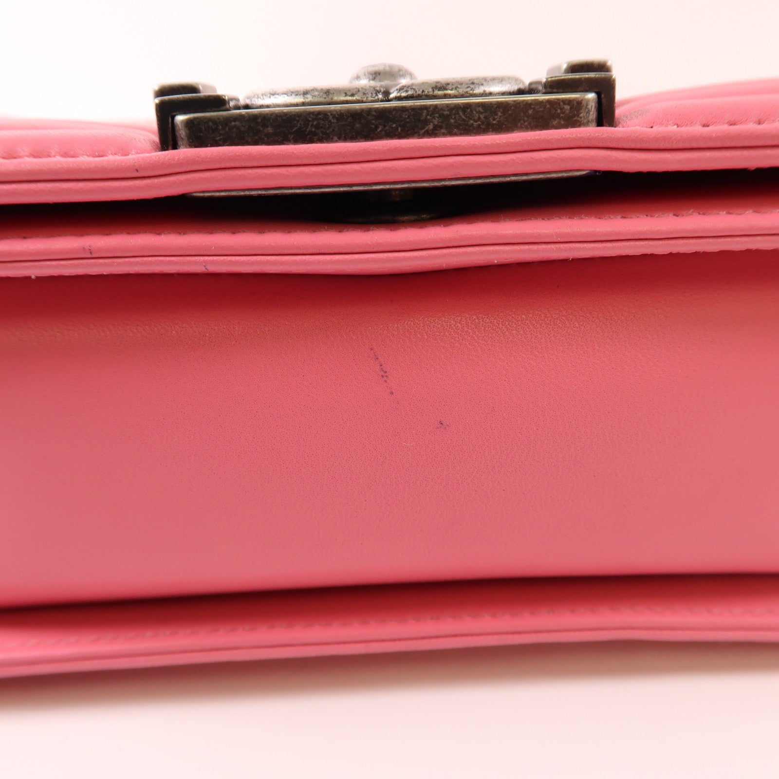 CHANEL 【激減優惠】魔鬼魚皮革/牛皮皮革Boy 20鏈帶肩背袋