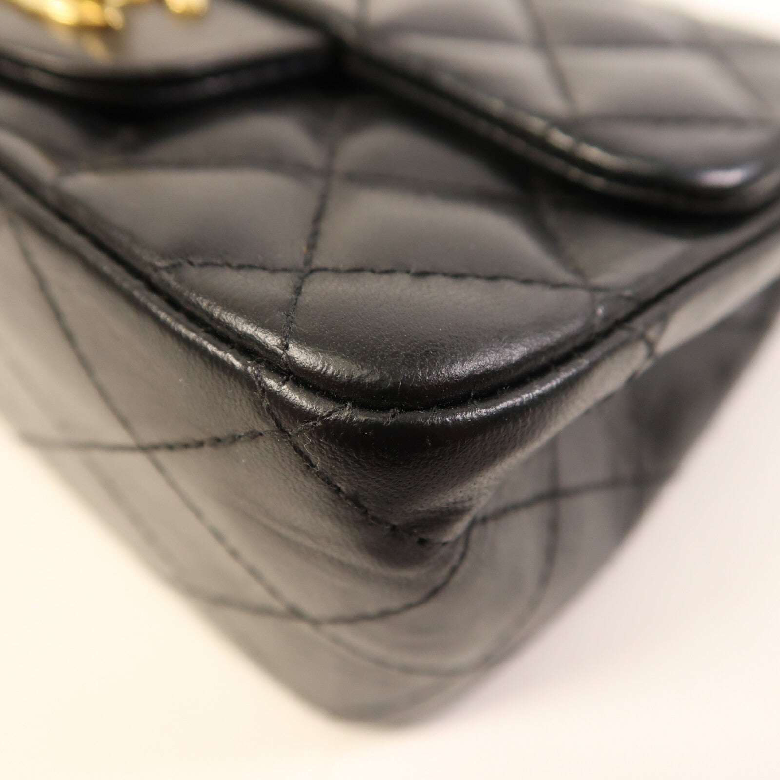 CHANEL 羊皮皮革Mini Classic 17金扣鏈帶肩背袋