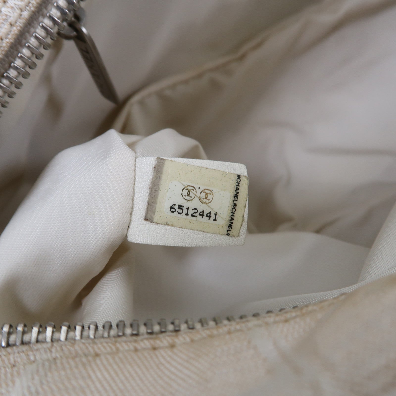 CHANEL 【激減優惠】帆布Shoulder Bag銀扣肩背袋米色