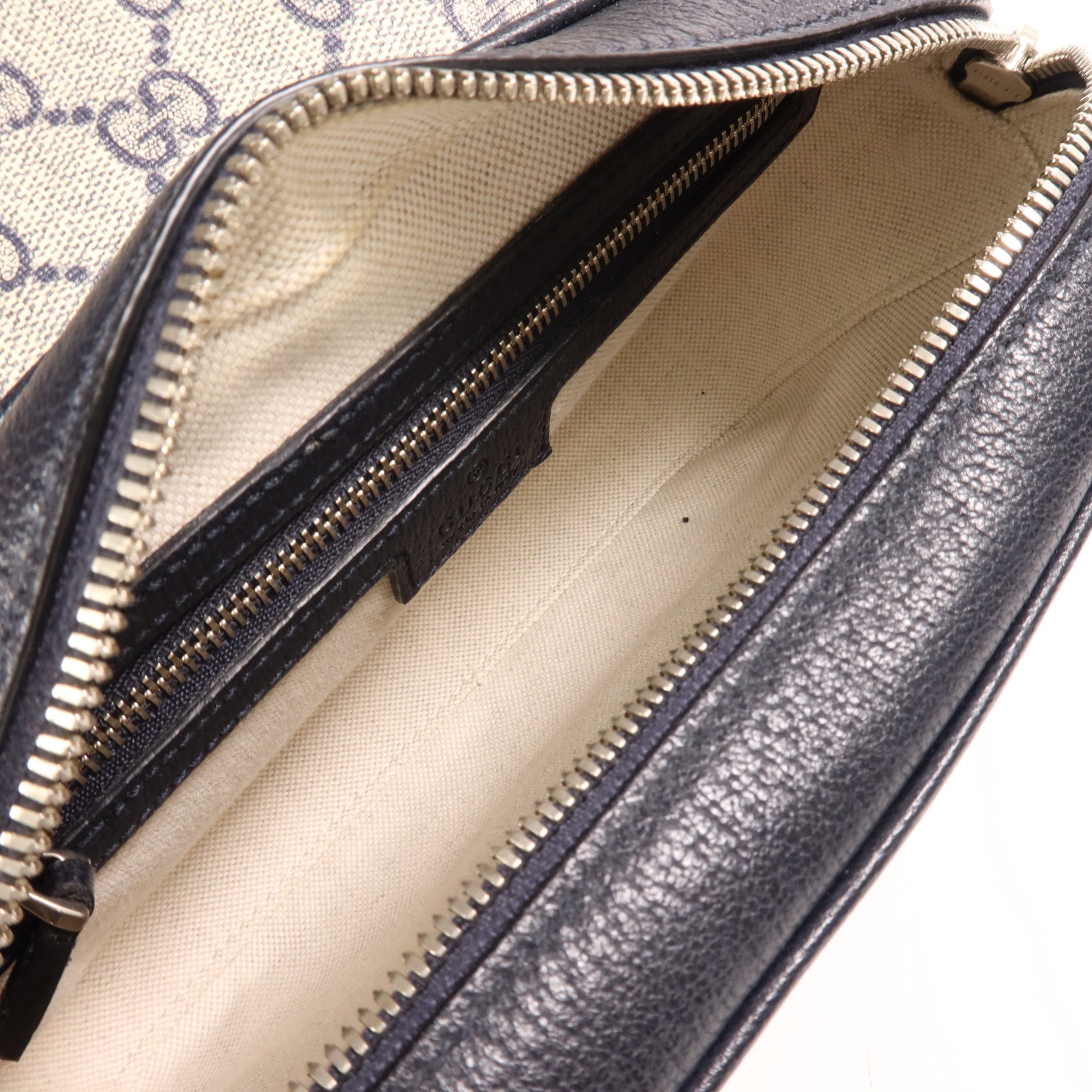 GUCCI 塗層帆布Ophidia GG銀扣肩背袋