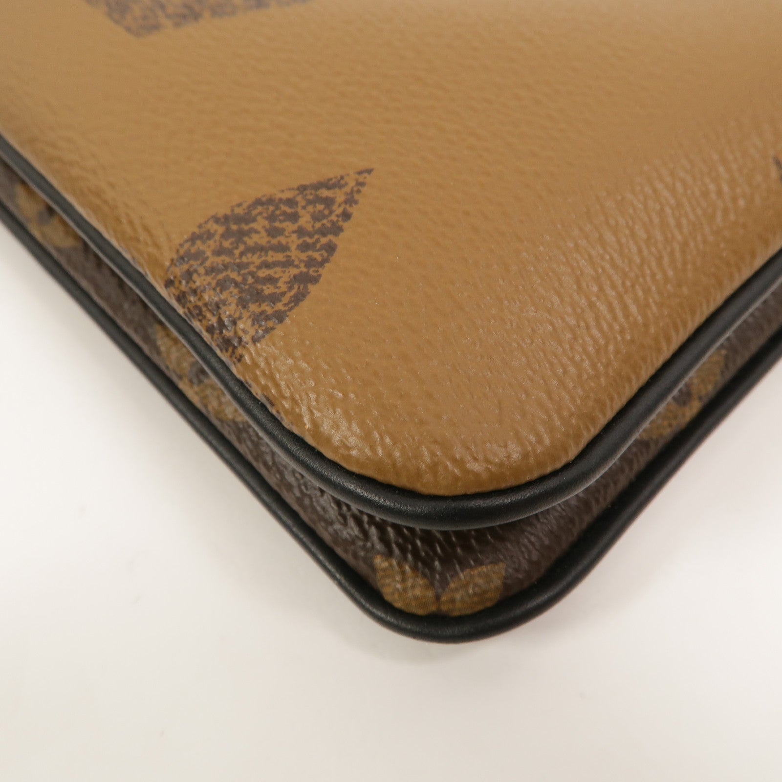 LOUIS VUITTON Monogram Giant Reverse Double Zip Pochette金扣肩背袋