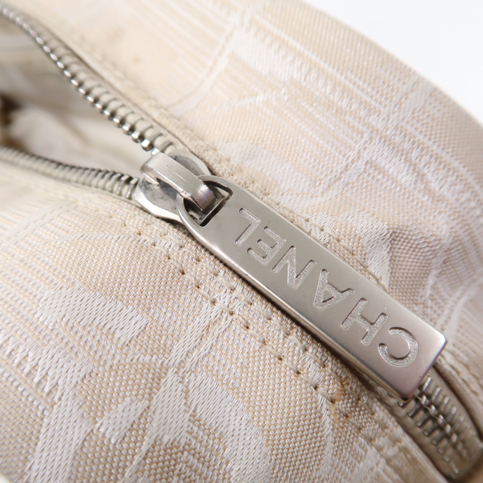 CHANEL 【激減優惠】帆布Shoulder Bag銀扣肩背袋米色
