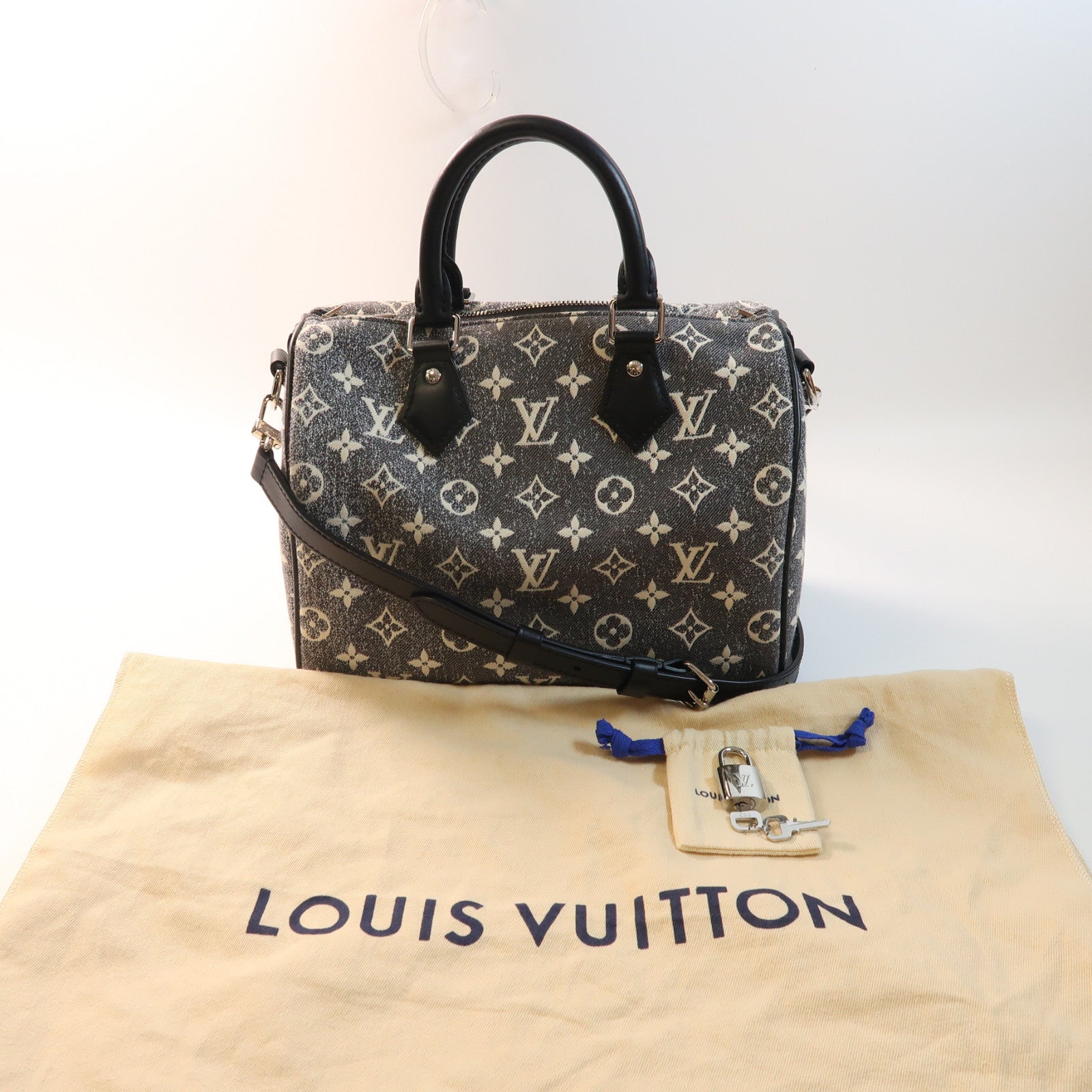 LOUIS VUITTON Monogram Jacquard Denim Speedy Bandouliere 25銀扣手挽肩背兩用袋灰色