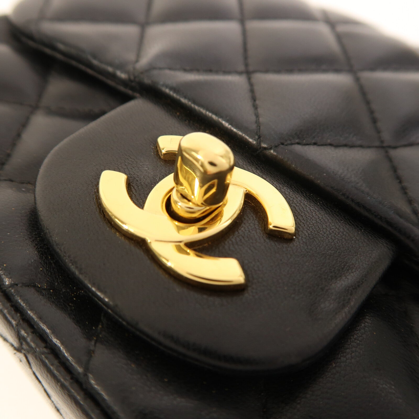 CHANEL 羊皮皮革Mini Classic 17金扣鏈帶肩背袋