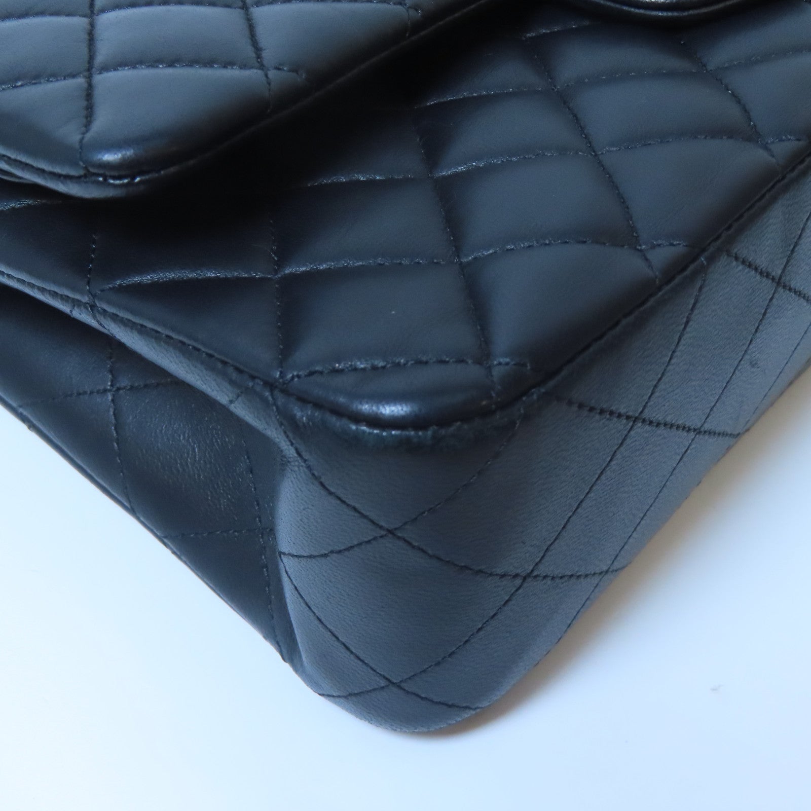 CHANEL 【激減優惠】菱格羊皮皮革Classic Flap 25cm銀扣鏈帶肩背袋黑色