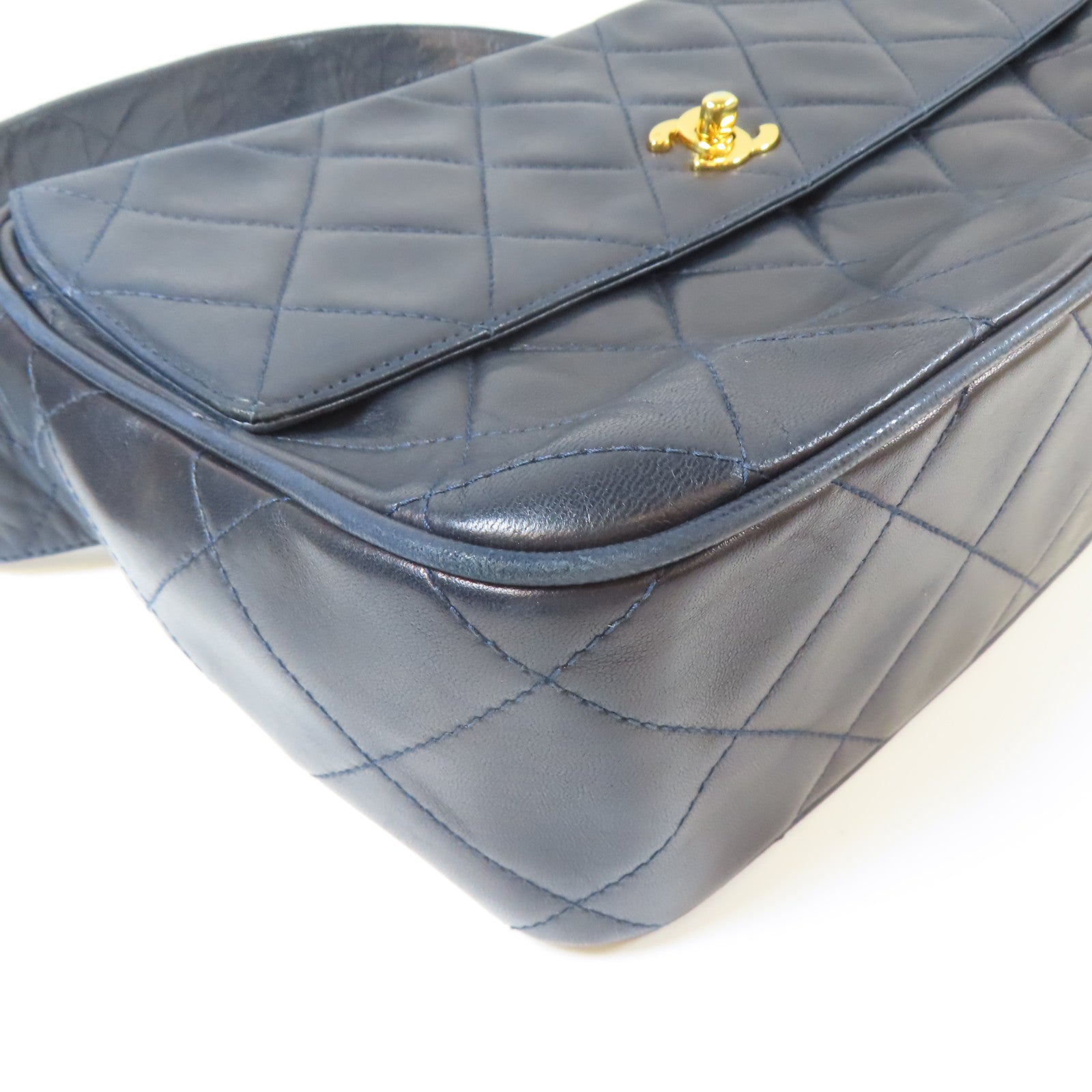 CHANEL 【激減優惠】菱格羊皮皮革Vintage Shoulder Bag金扣肩背袋黑色