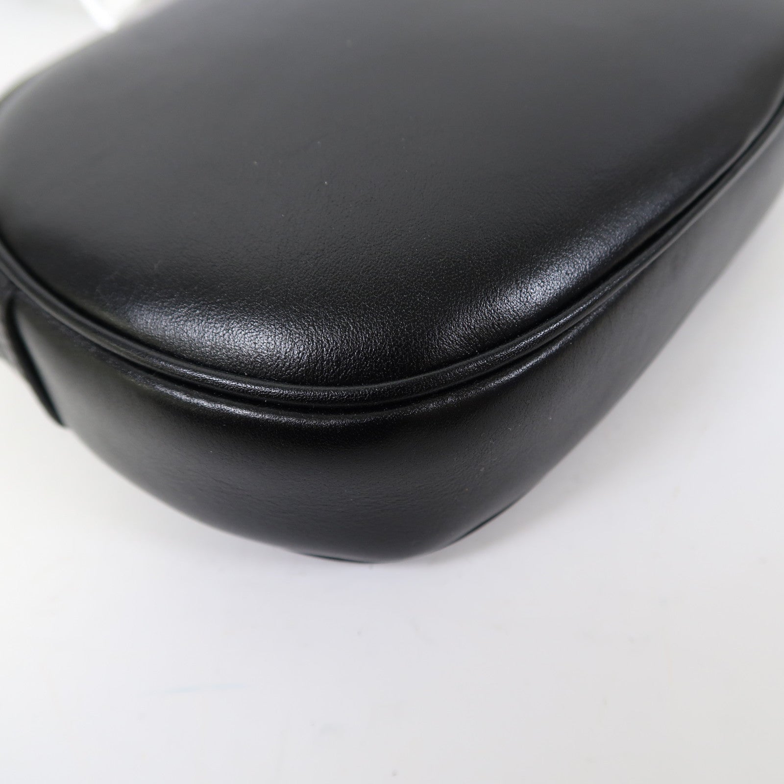 CELINE 【激減優惠】牛皮皮革C Charm金扣肩背袋黑色