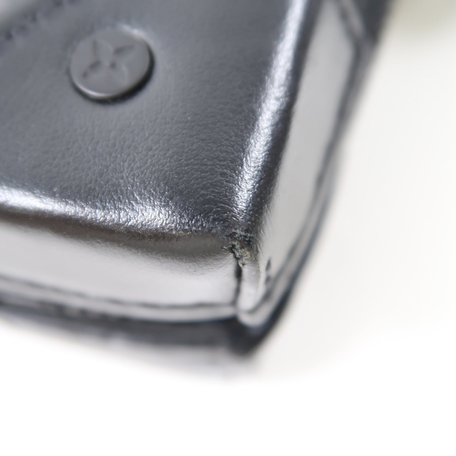 LOUIS VUITTON Monogram Eclipse Soft Trunk Wallet肩背袋黑色