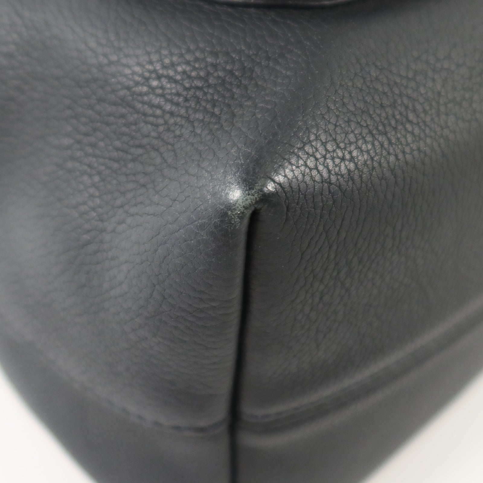 LOUIS VUITTON 牛皮皮革Lockme Bucket金扣手挽袋