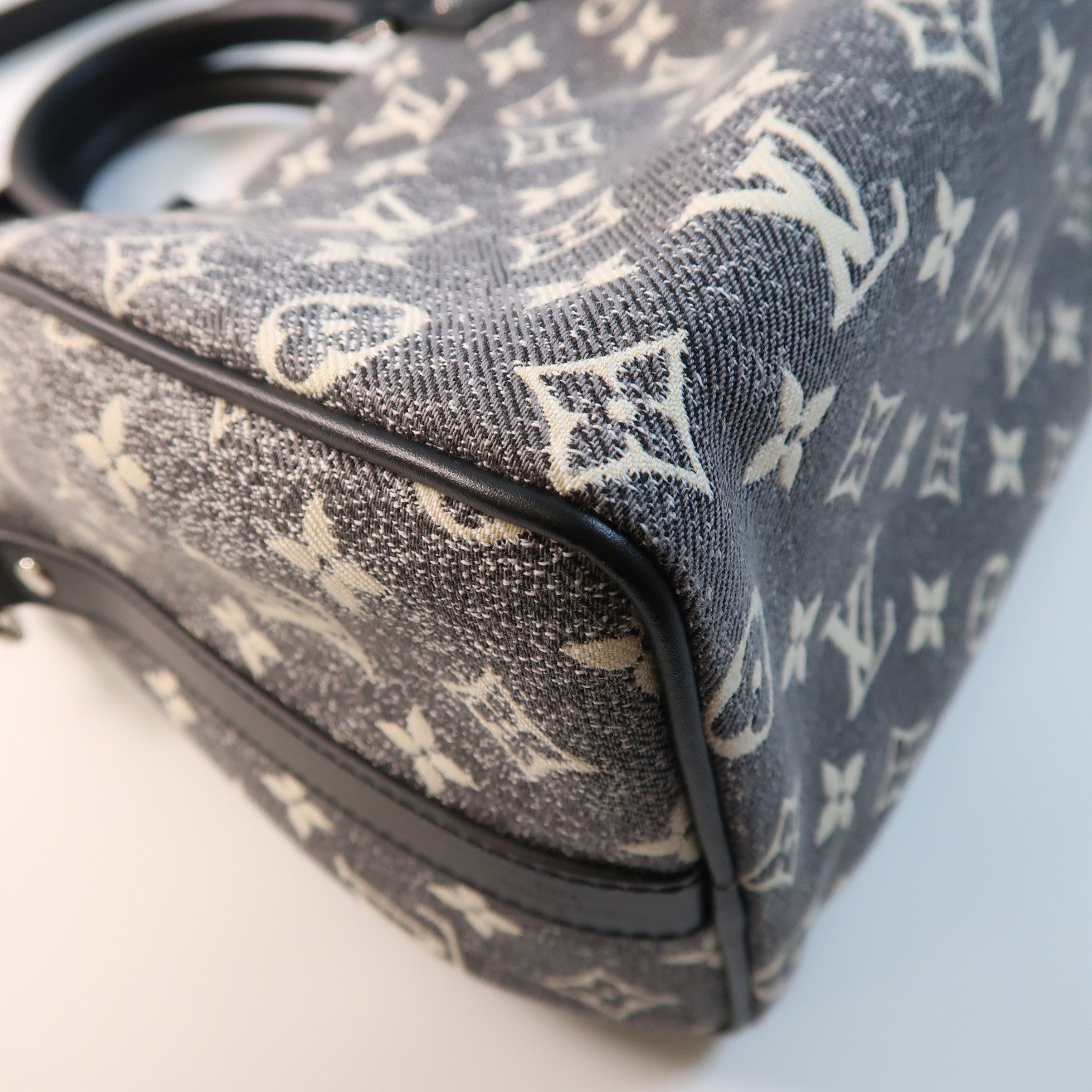 LOUIS VUITTON Monogram Jacquard Denim Speedy Bandouliere 25銀扣手挽肩背兩用袋灰色