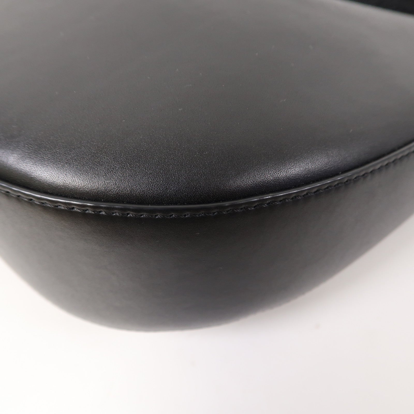 LOEWE 牛皮皮革Luna金扣肩背袋黑色