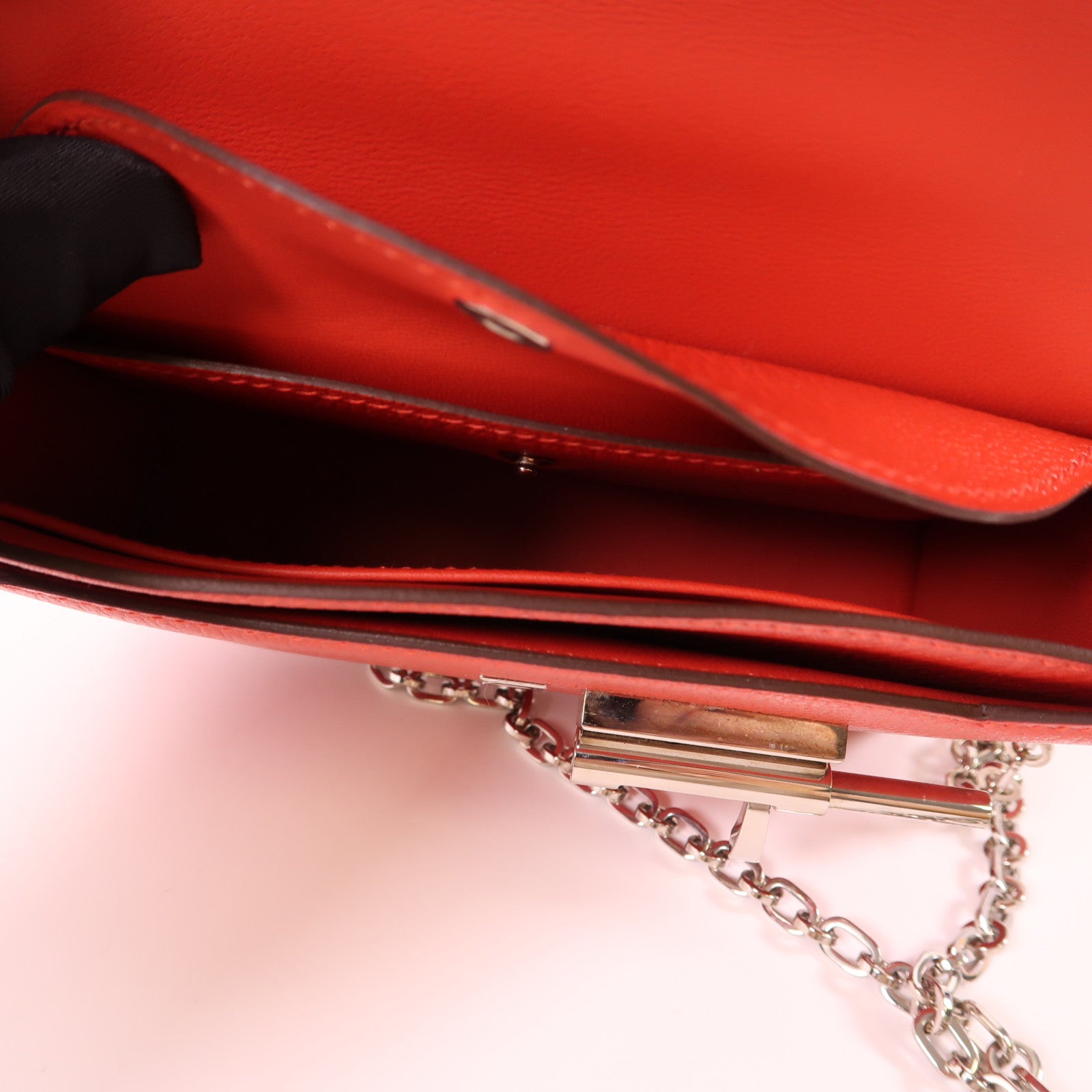 HERMES 【激減優惠】Chevre皮革Verrou Mini銀扣鏈帶肩背袋Rouge Tomate