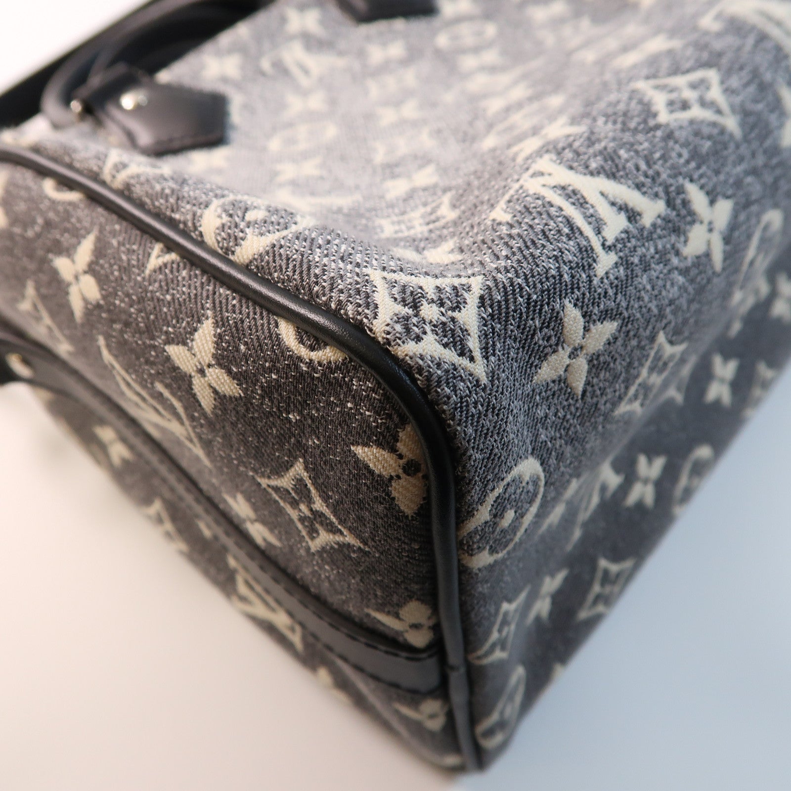 LOUIS VUITTON Monogram Jacquard Denim Speedy Bandouliere 25銀扣手挽肩背兩用袋灰色