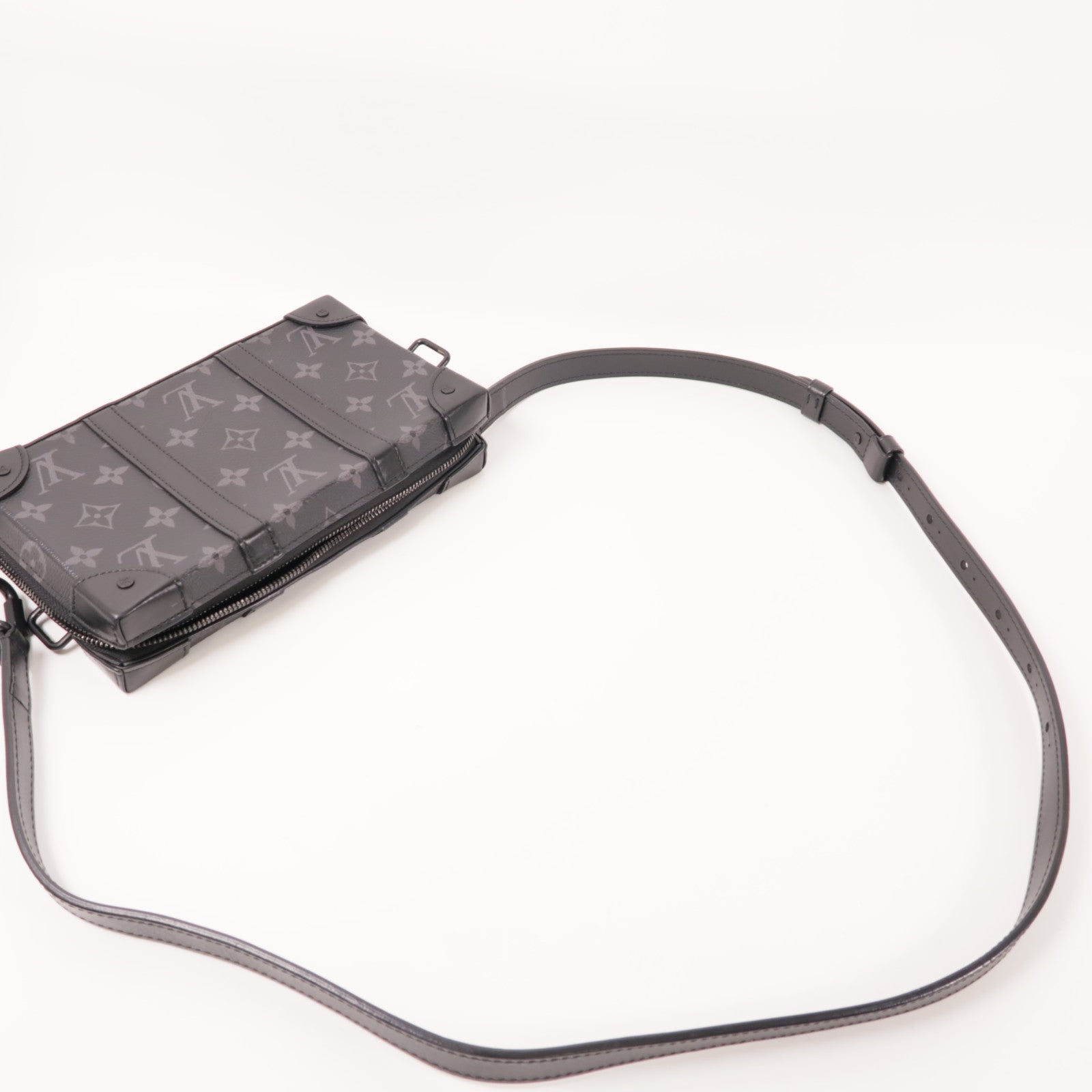 LOUIS VUITTON LV Soft Trunk Wallet Shoulder Bag M69838 Monogram Eclipse Black