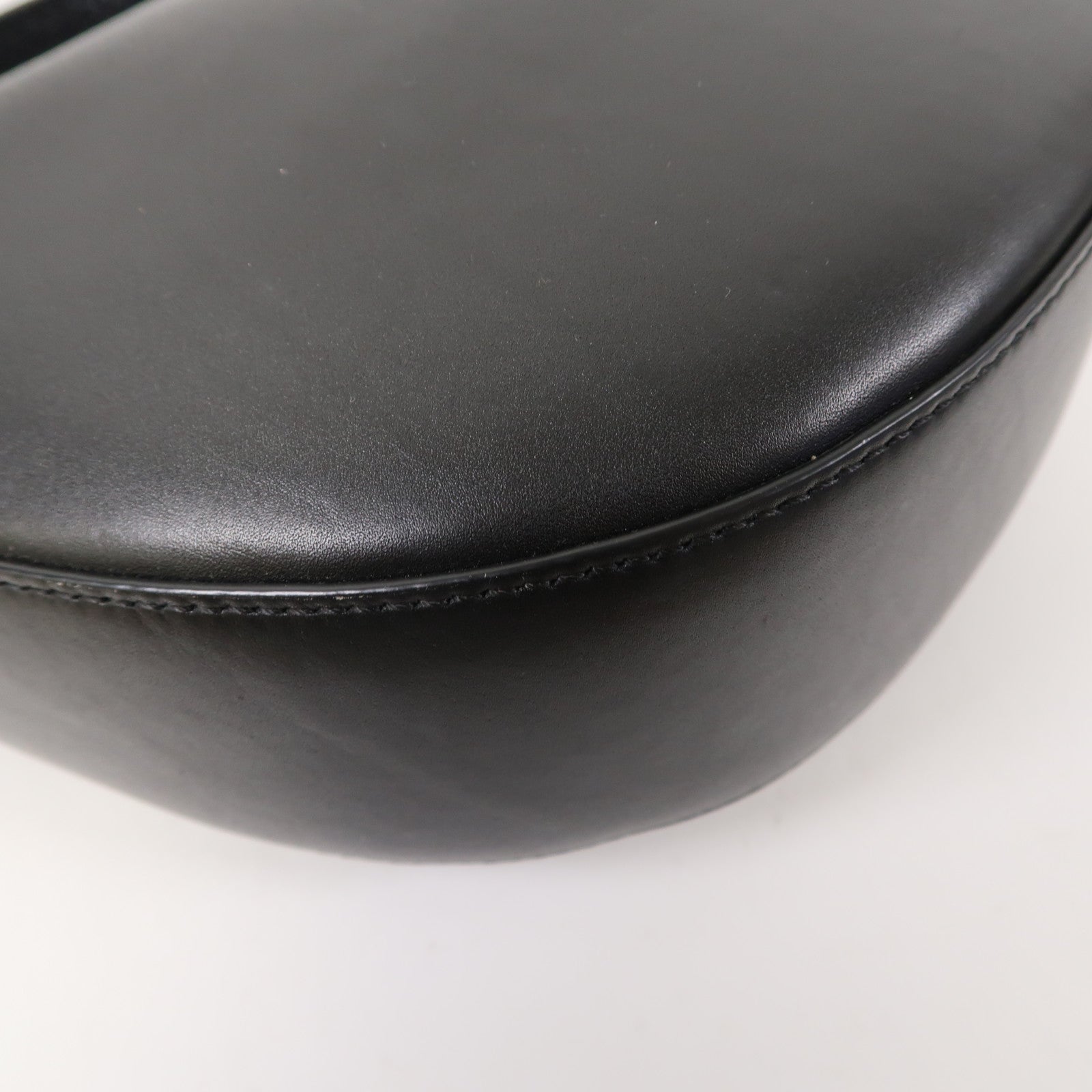 LOEWE 牛皮皮革Luna金扣肩背袋黑色