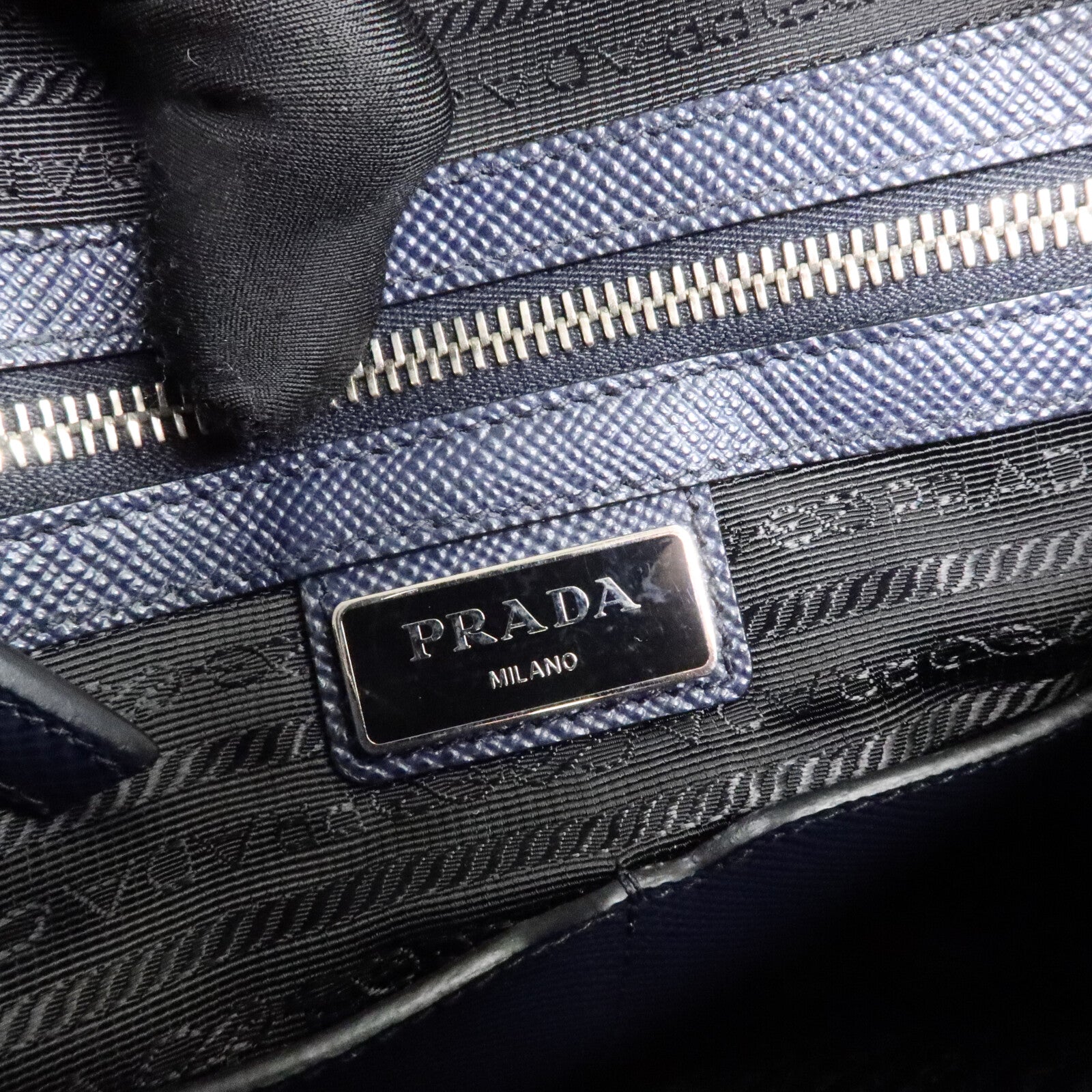PRADA Saffiano Shoulder Bag肩背袋