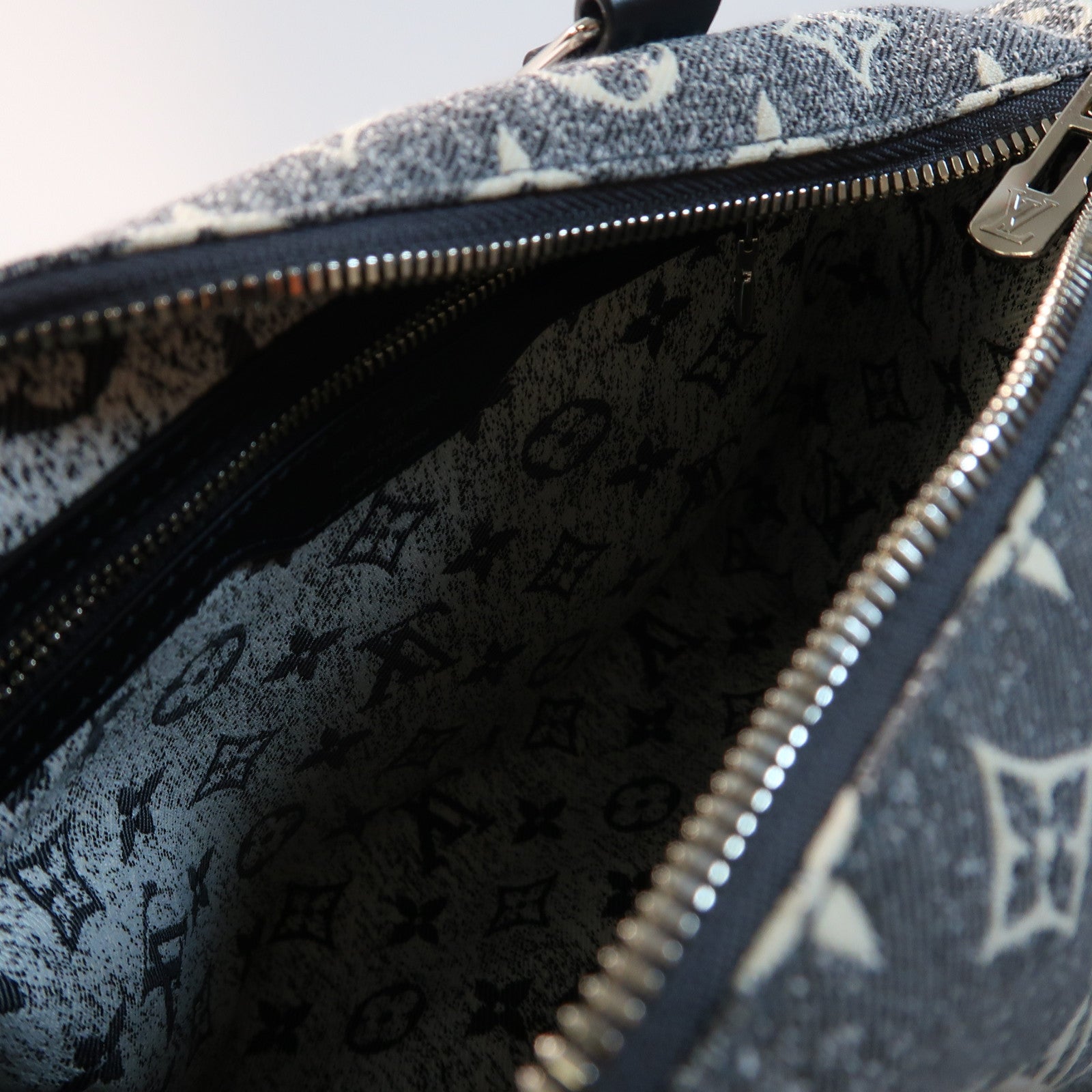 LOUIS VUITTON Monogram Jacquard Denim Speedy Bandouliere 25銀扣手挽肩背兩用袋灰色