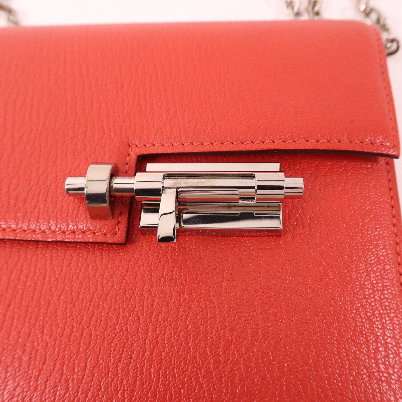 HERMES 【激減優惠】Chevre皮革Verrou Mini銀扣鏈帶肩背袋Rouge Tomate