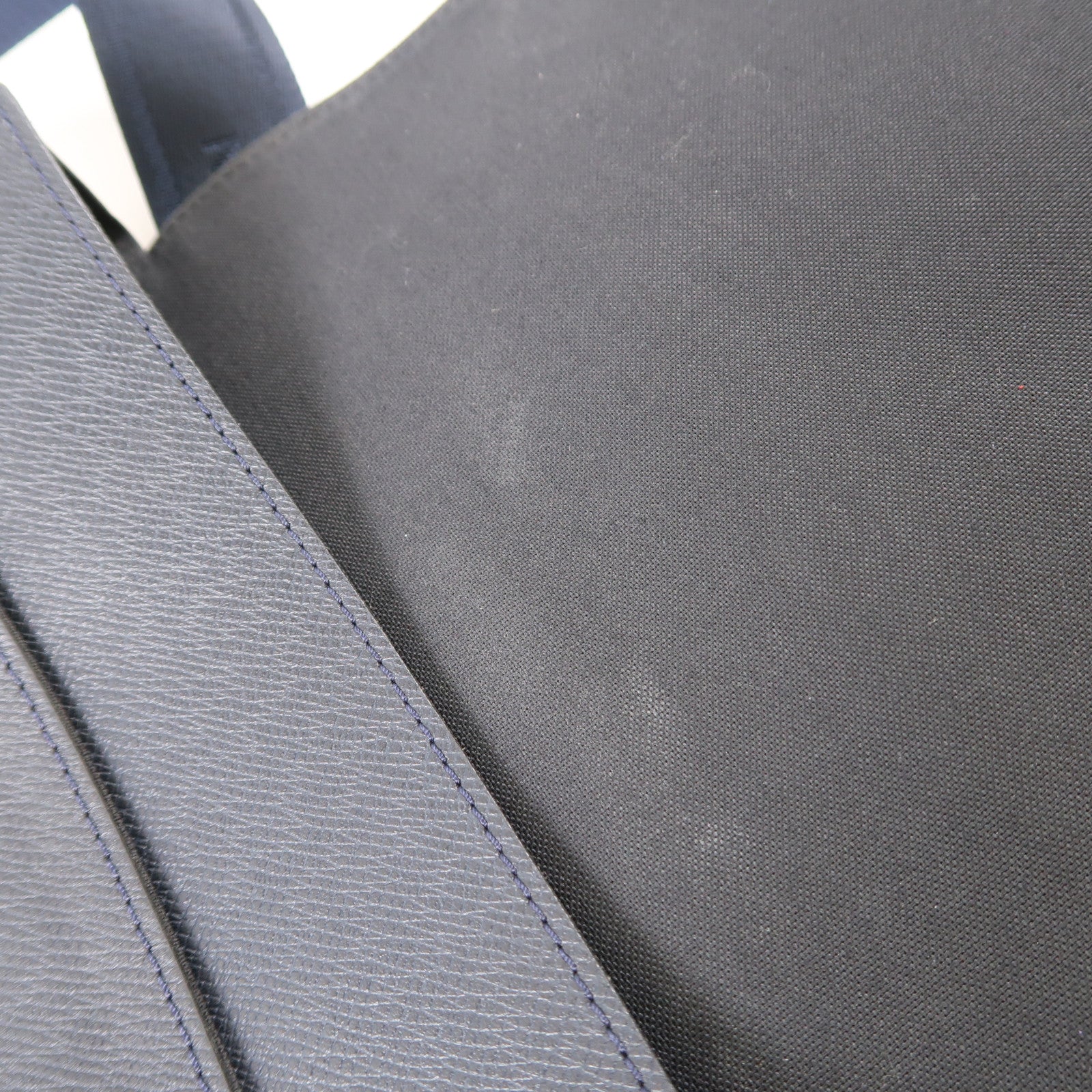 LOUIS VUITTON Taiga Roman MM銀扣肩背袋