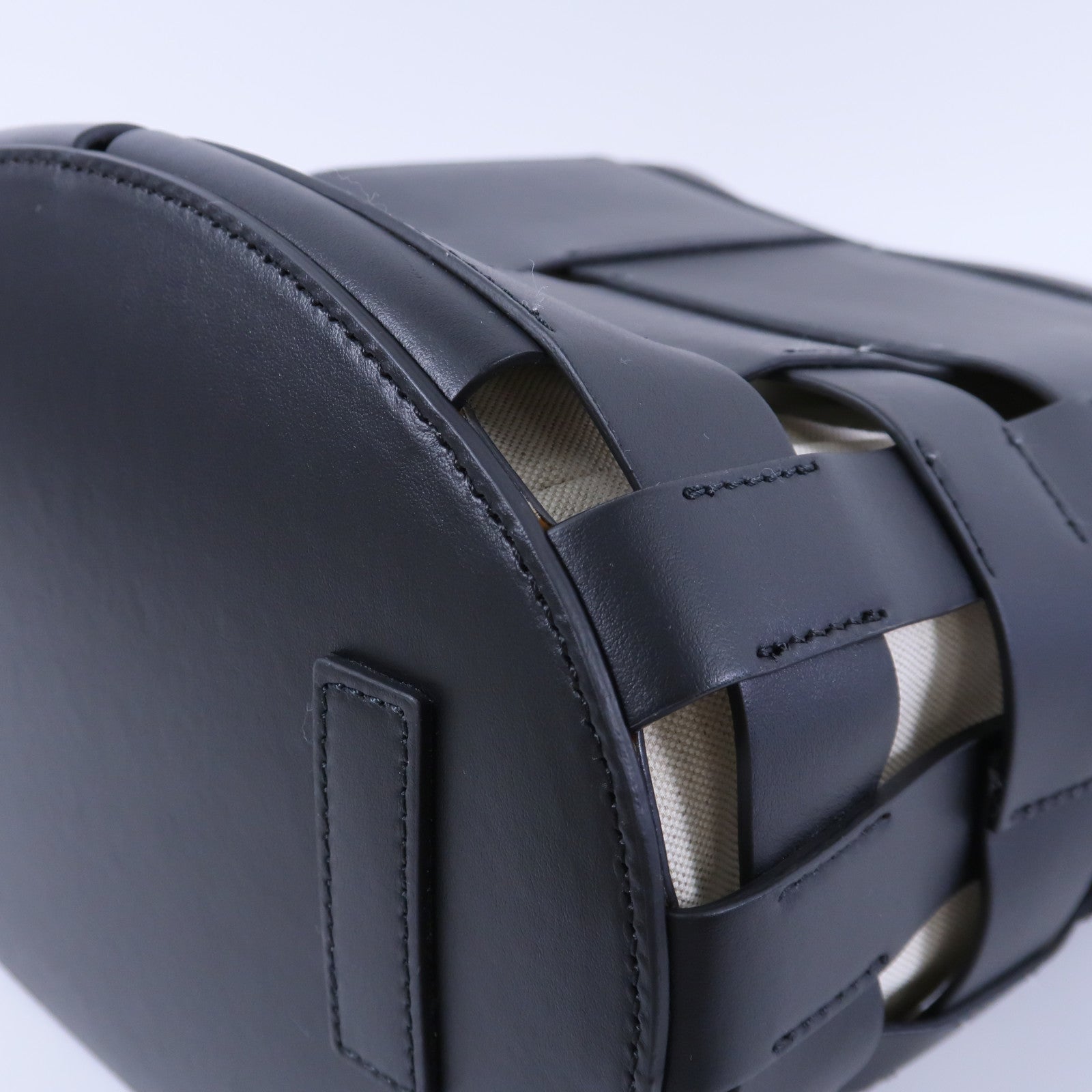 BURBERRY 牛皮皮革Foster Bucket Bag肩背袋