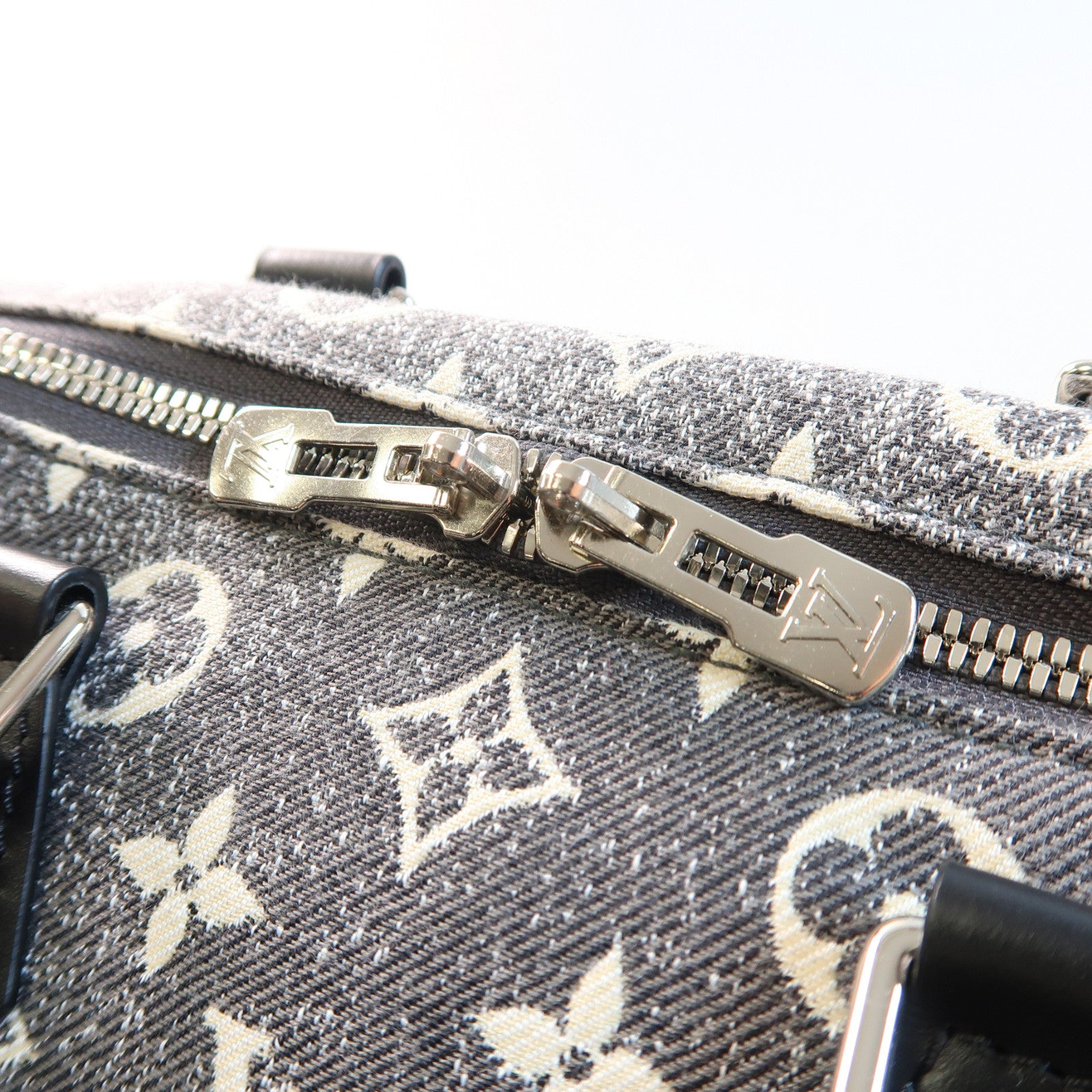 LOUIS VUITTON Monogram Jacquard Denim Speedy Bandouliere 25銀扣手挽肩背兩用袋灰色