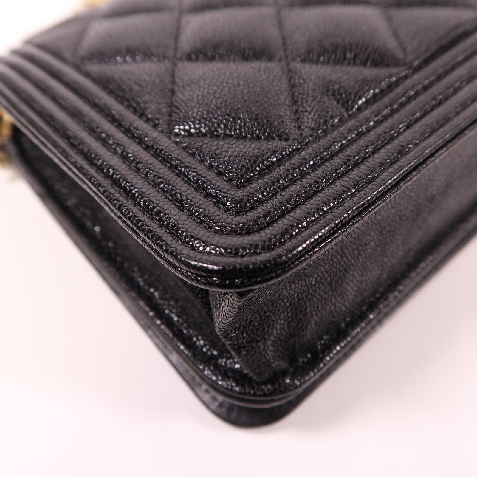 CHANEL 牛皮皮革Boy WOC Wallet On Chain金扣鏈帶肩背袋