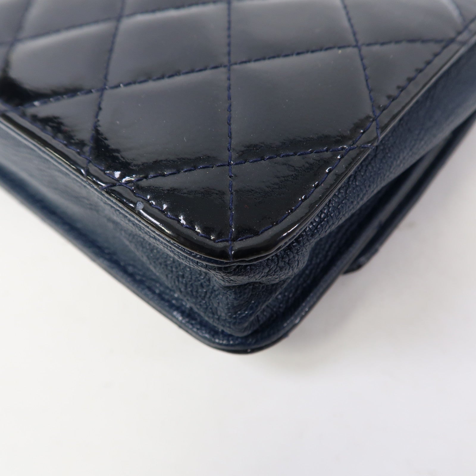 CHANEL 菱格漆皮皮革Chain Shoulder金扣鏈帶肩背袋藍色